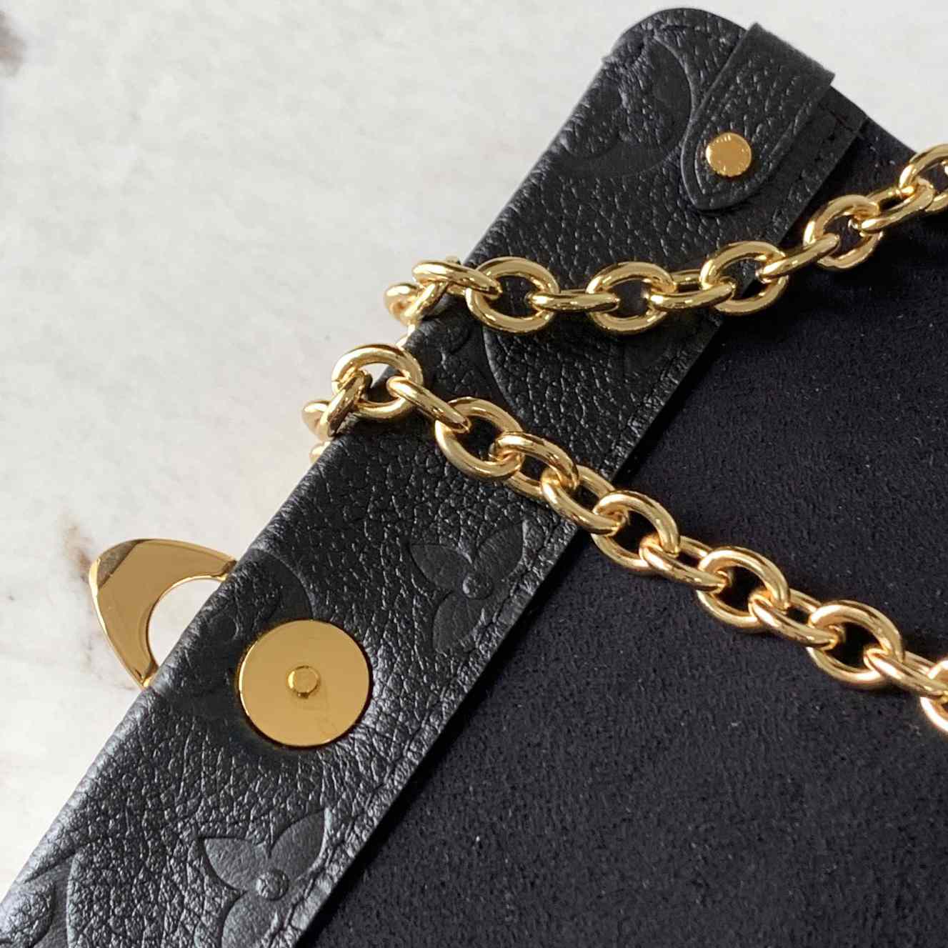 Louis Vuitton Black Monogram Empreinte Leather Vavin Wallet On Chain (19x 12.5 x 4 cm)    M67839 - EUR FASHION