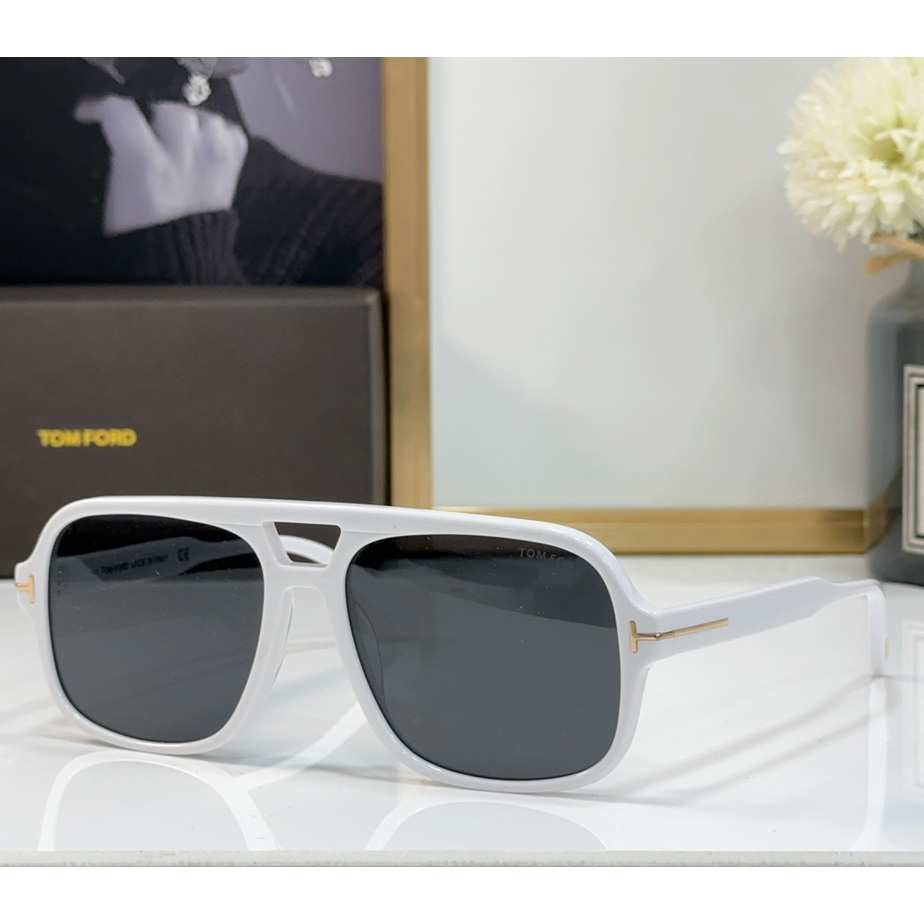 Tom Ford Sunglasses - EUR FASHION