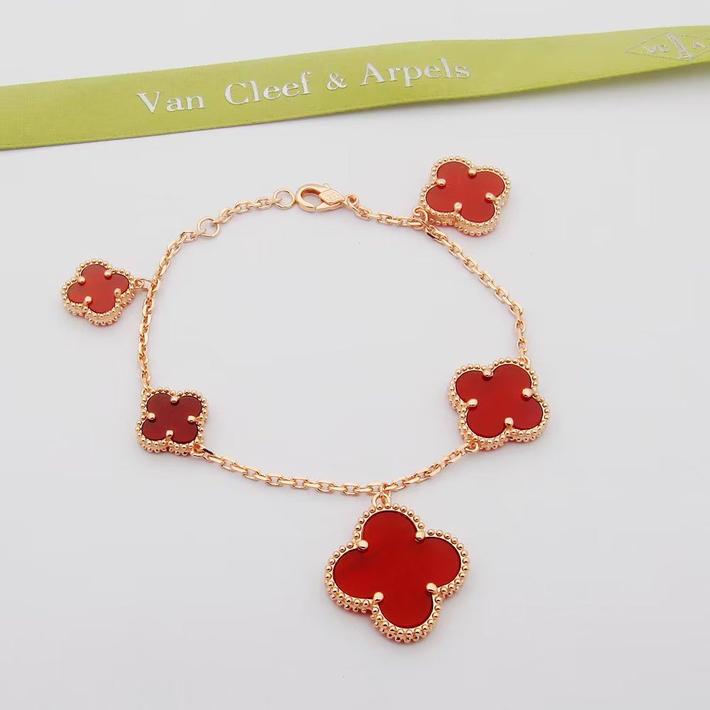 Van Cleef & Arpels Bracelet - EUR FASHION