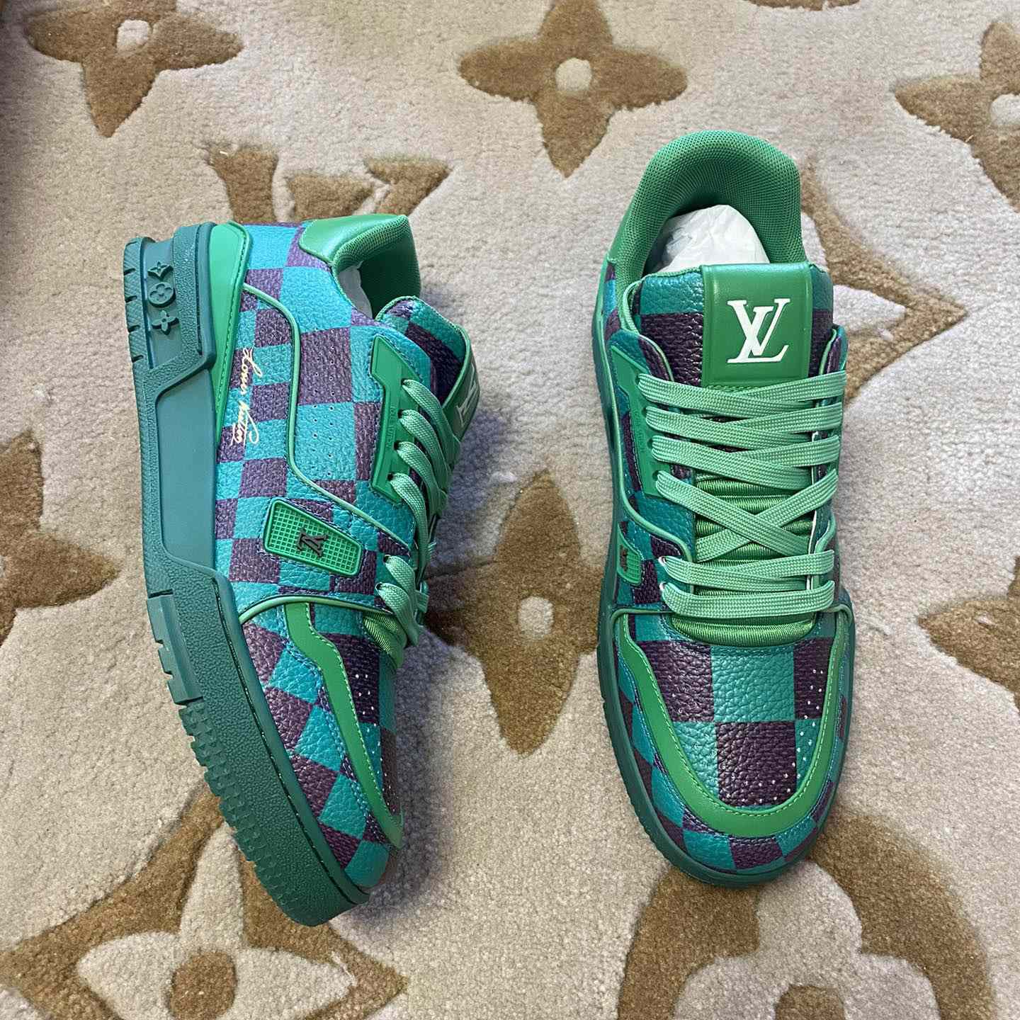 Louis Vuitton LV  Trainer Sneaker        - EUR FASHION