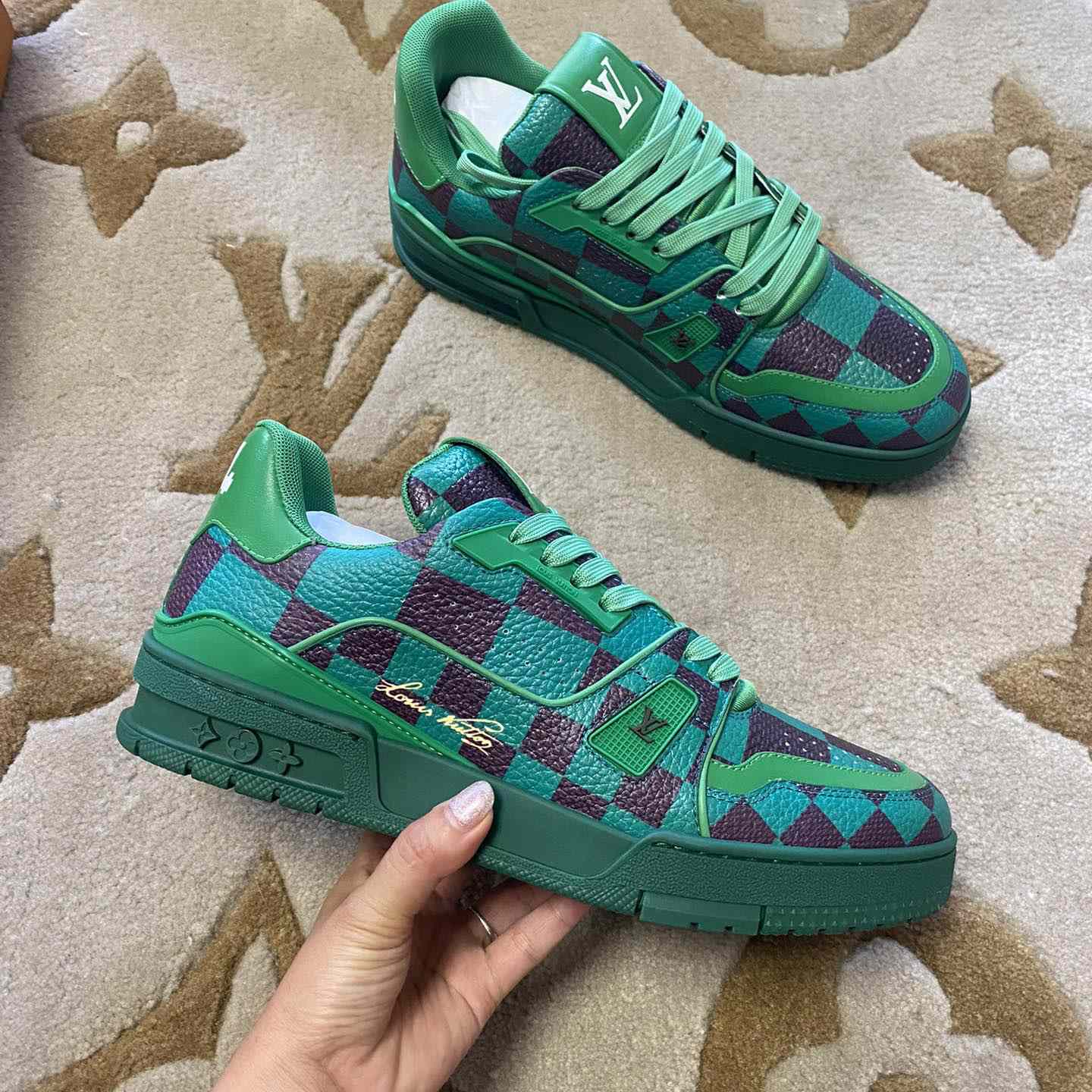 Louis Vuitton LV  Trainer Sneaker        - EUR FASHION