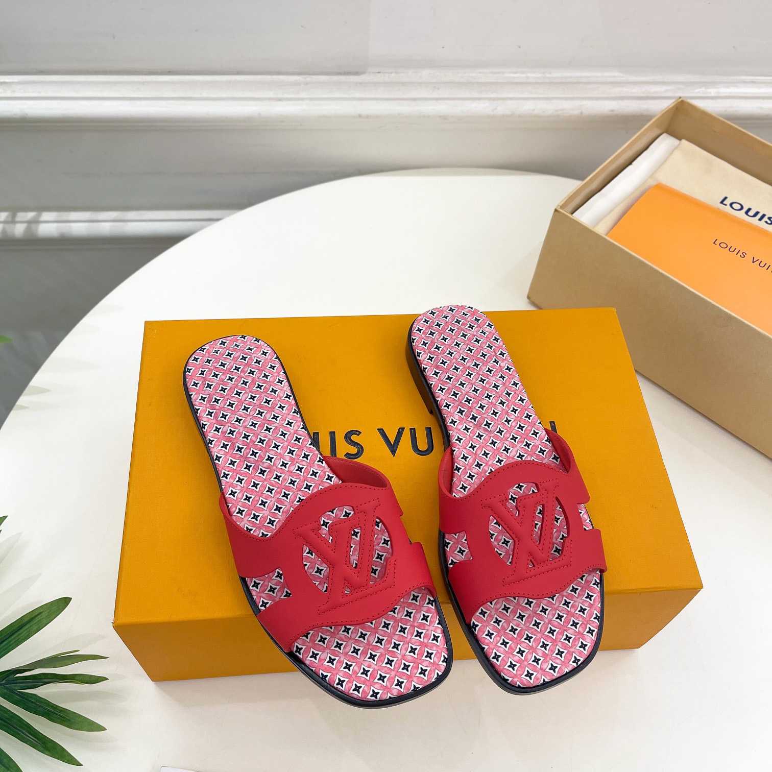 Louis Vuitton LV Isola Flat Mule - EUR FASHION