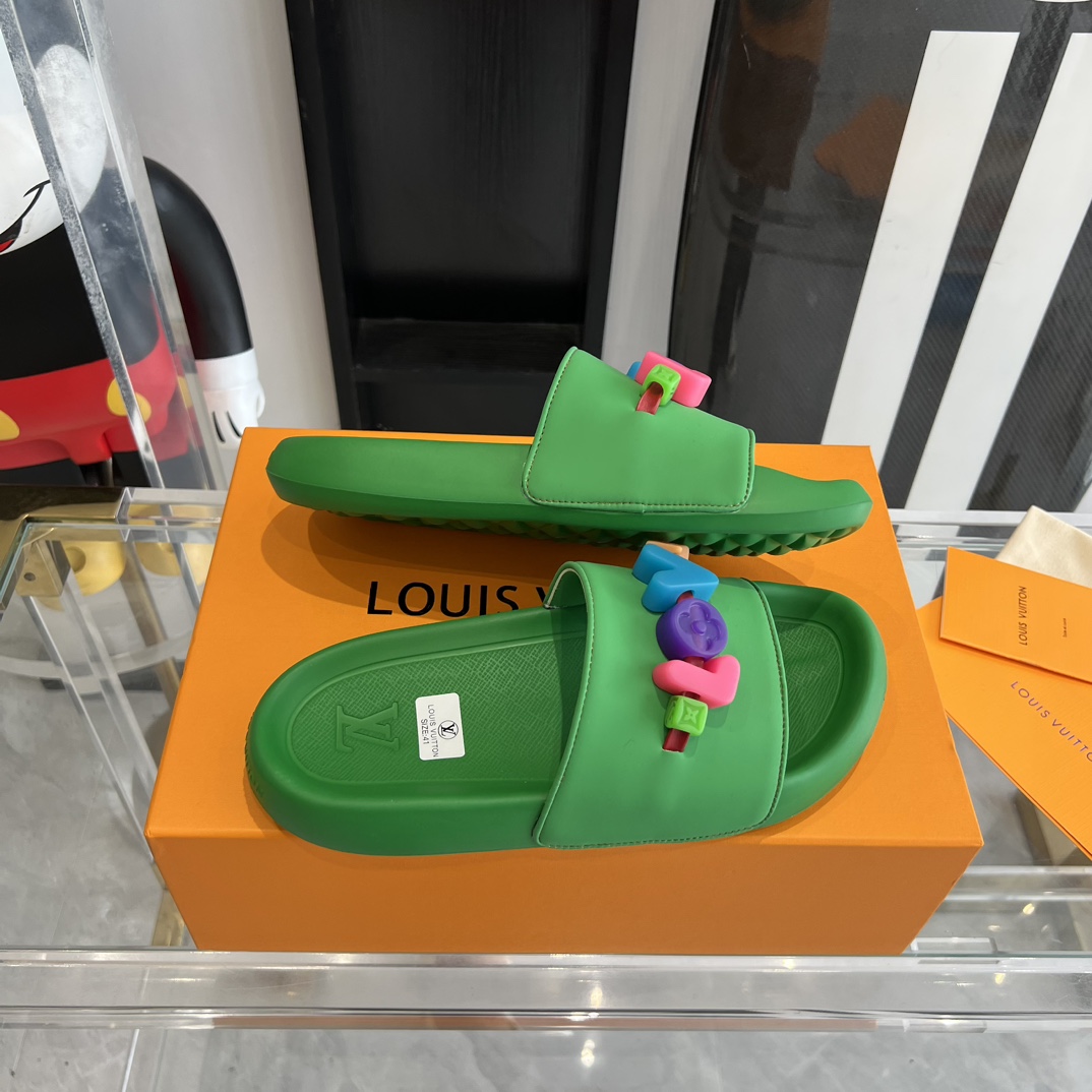 Louis Vuitton Pool Pillow Flat Comfort Mule Sandals - EUR FASHION