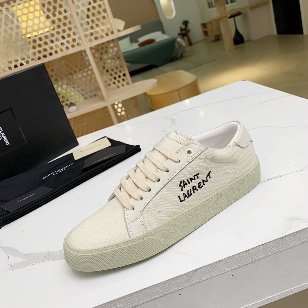 Saint Laurent Court Classic Sl/06 Sneakers Embroidered With Saint Laurent,In White Worn-look Fabric And Leather - EUR FASHION