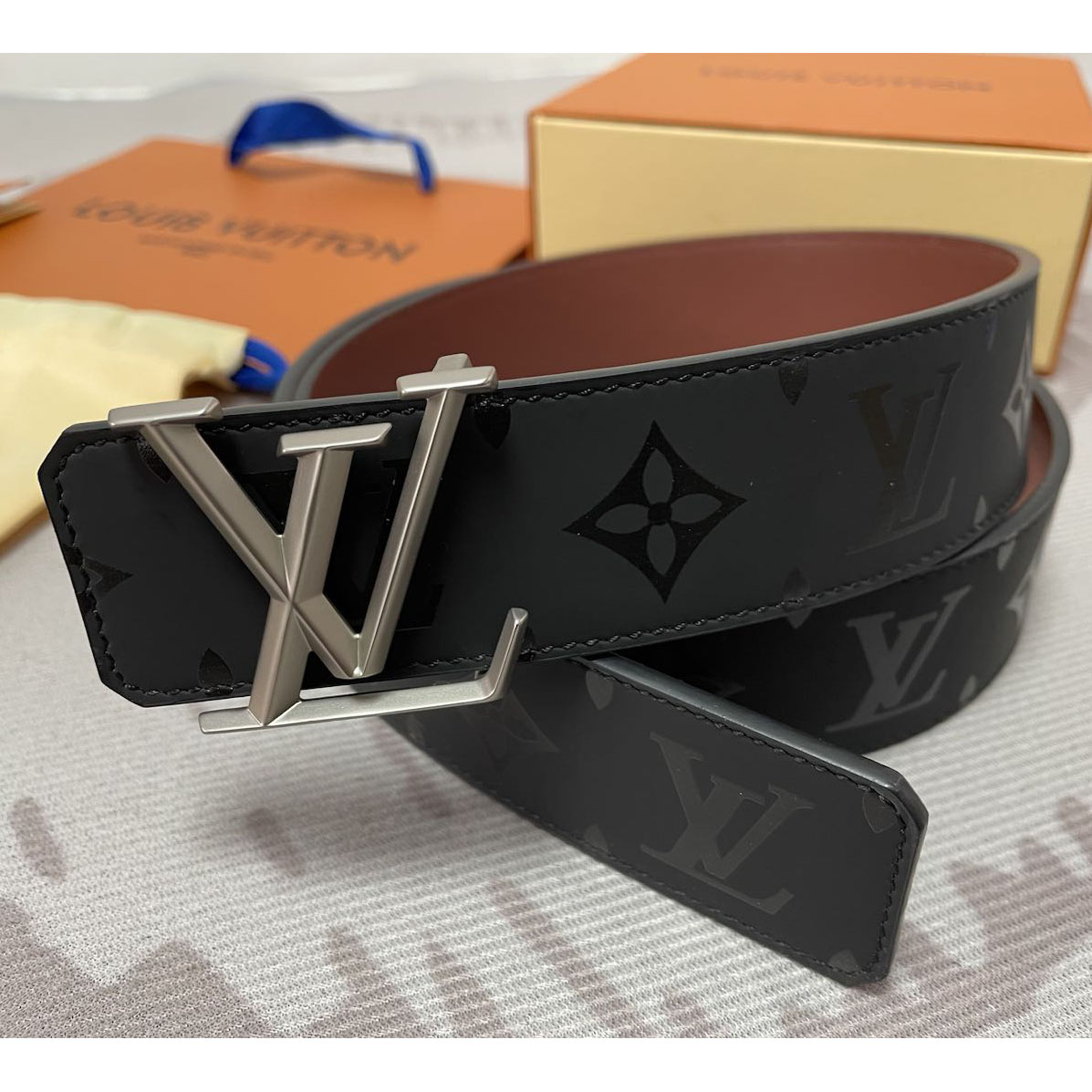 Louis Vuitton LV Initiales Reversible Belt    - EUR FASHION