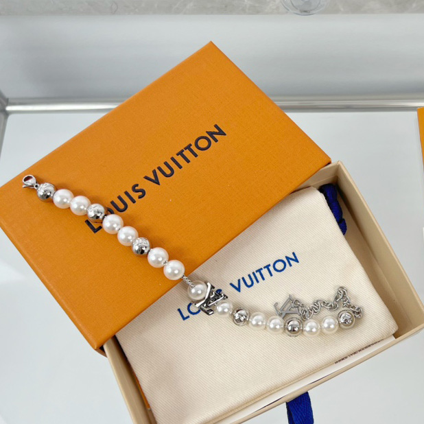 Louis Vuitton Monogram Pearls Bracelet   M0996 - EUR FASHION