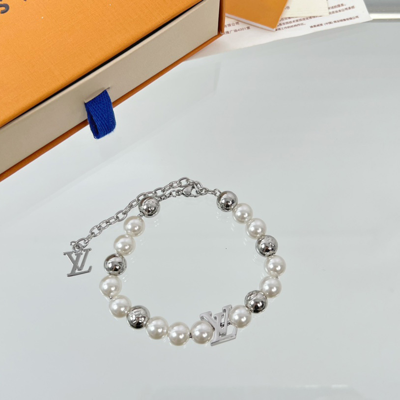 Louis Vuitton Monogram Pearls Bracelet   M0996 - EUR FASHION