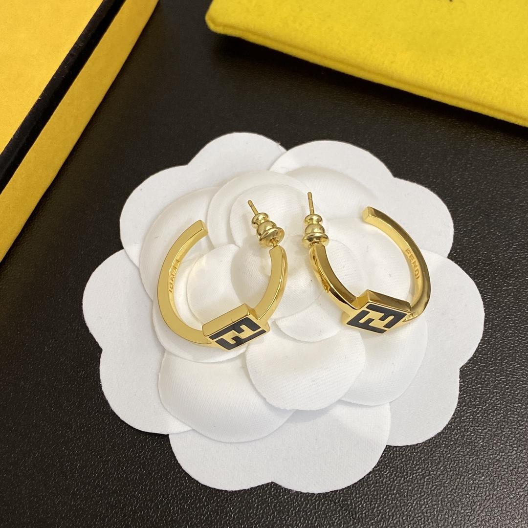 Fendi by Marc Jacobs Forever Fendi Earrings - EUR FASHION