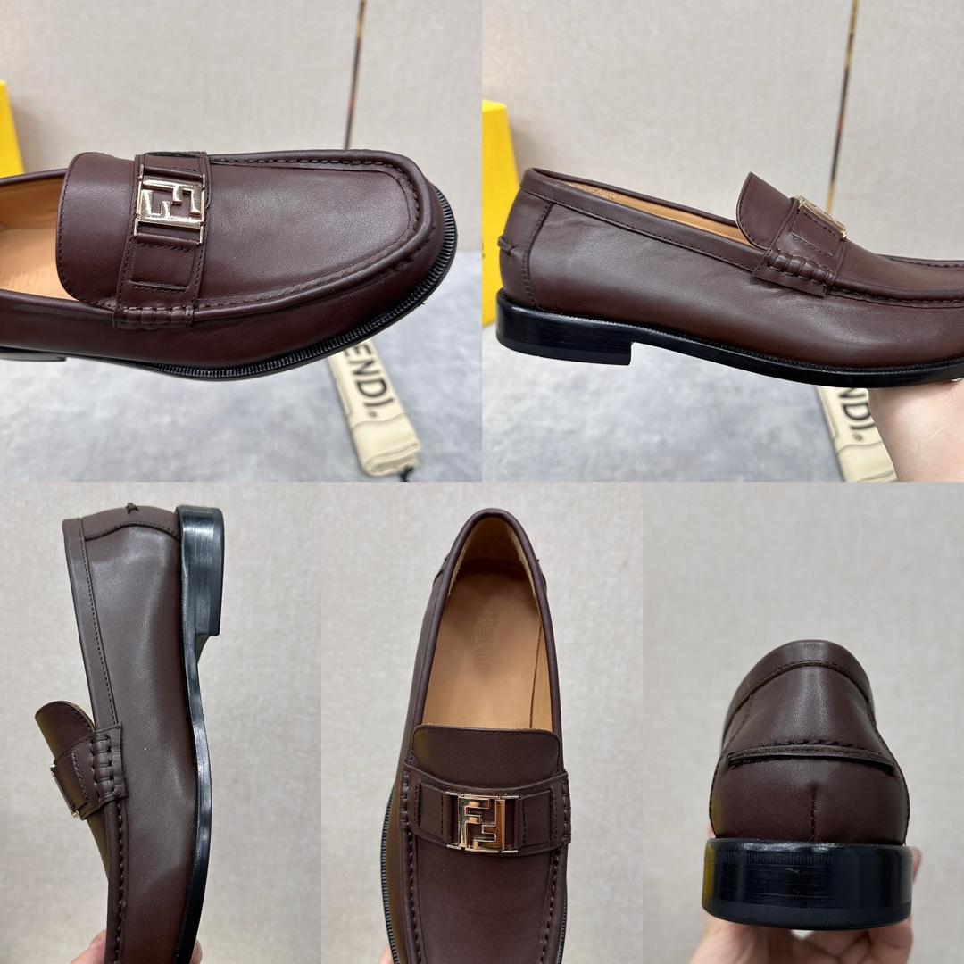 Fendi Men's Brown Loafer - EUR FASHION