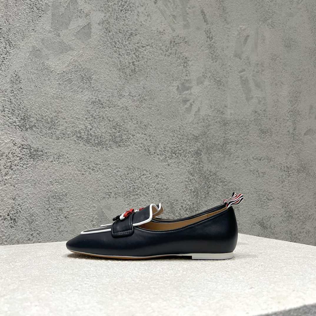 Thom Browne Navy Calf Leather Flexible Leather Sole 3-bow Loafer - EUR FASHION