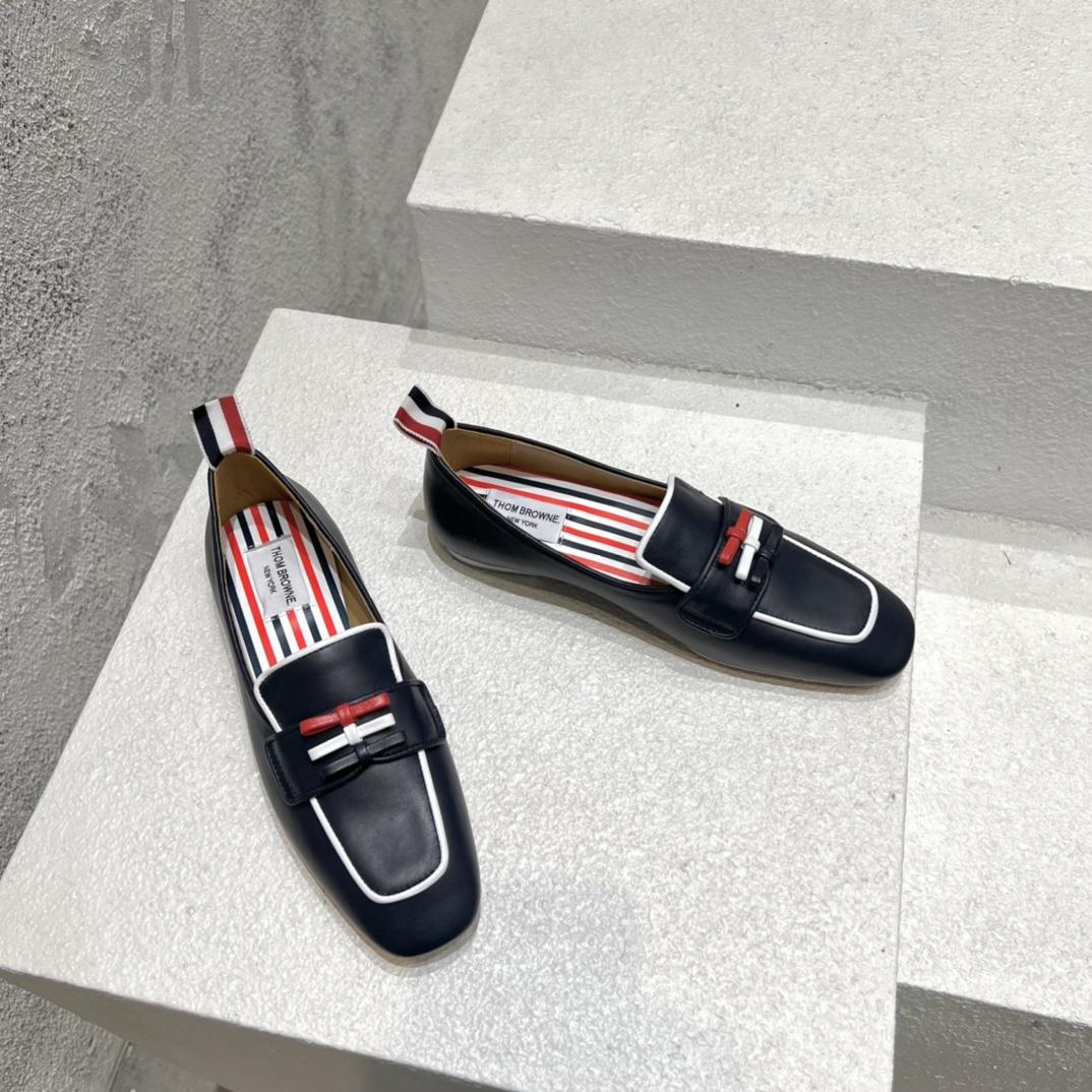 Thom Browne Navy Calf Leather Flexible Leather Sole 3-bow Loafer - EUR FASHION