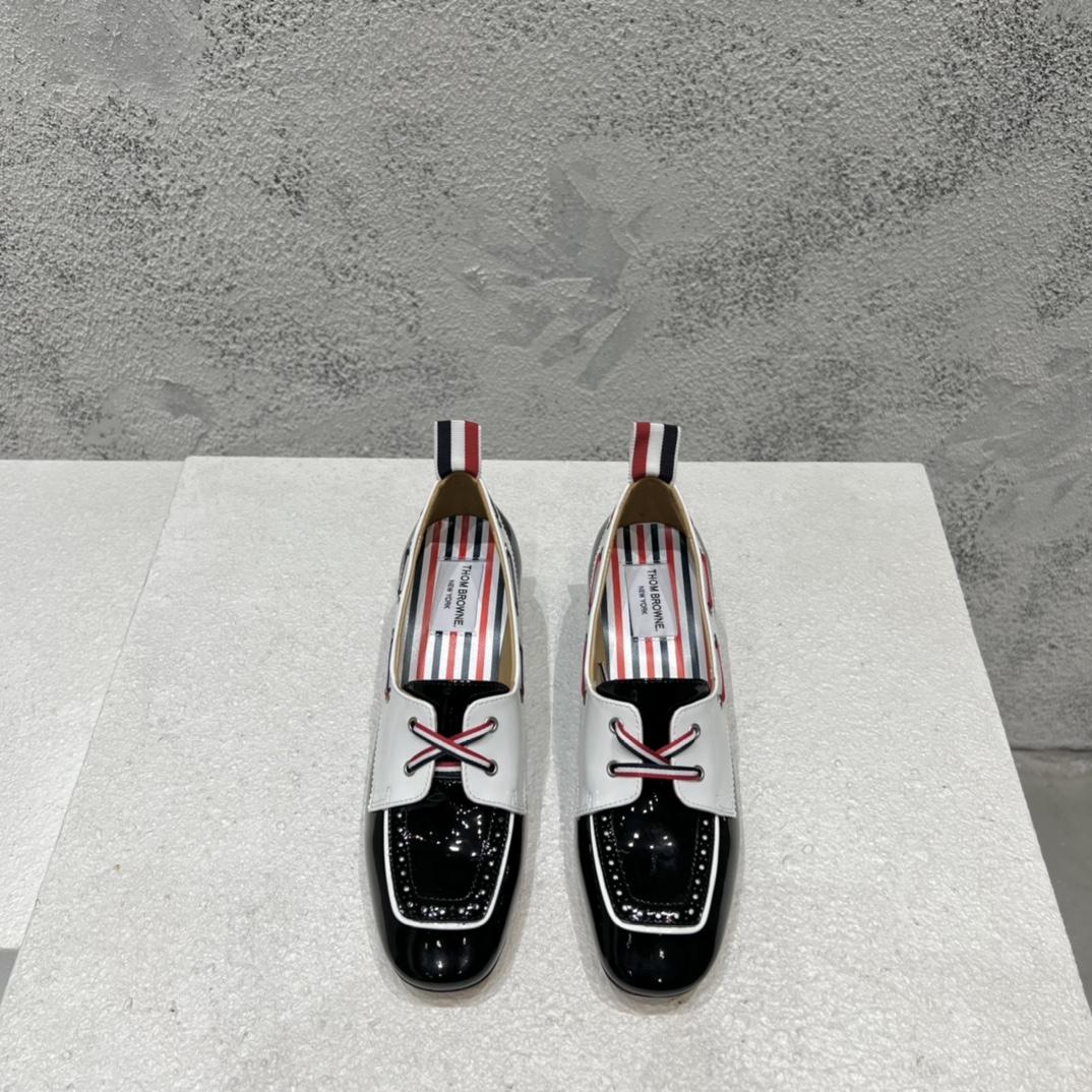 Thom Browne Black And White Soft Patent Leather 40mm Block Heel Boat Shoe - EUR FASHION