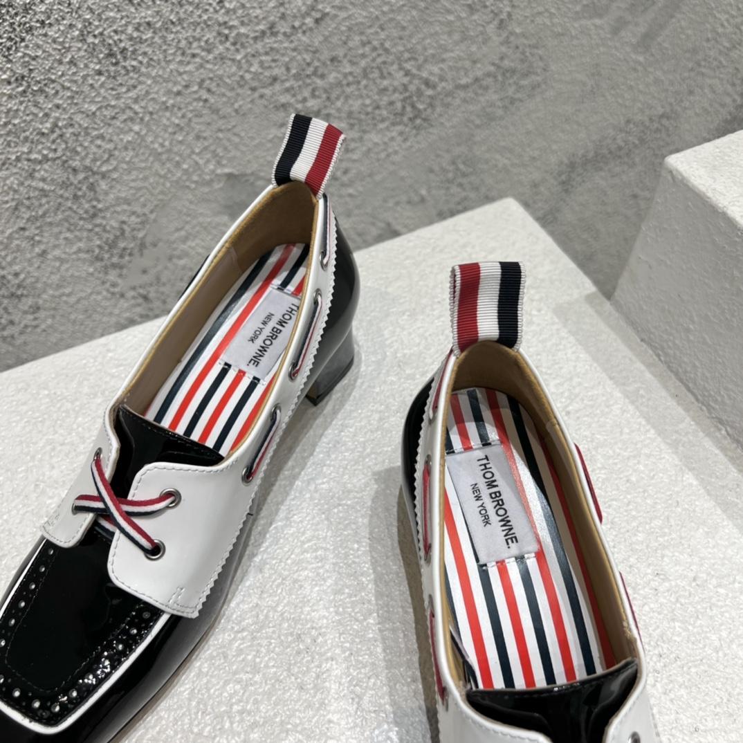 Thom Browne Black And White Soft Patent Leather 40mm Block Heel Boat Shoe - EUR FASHION