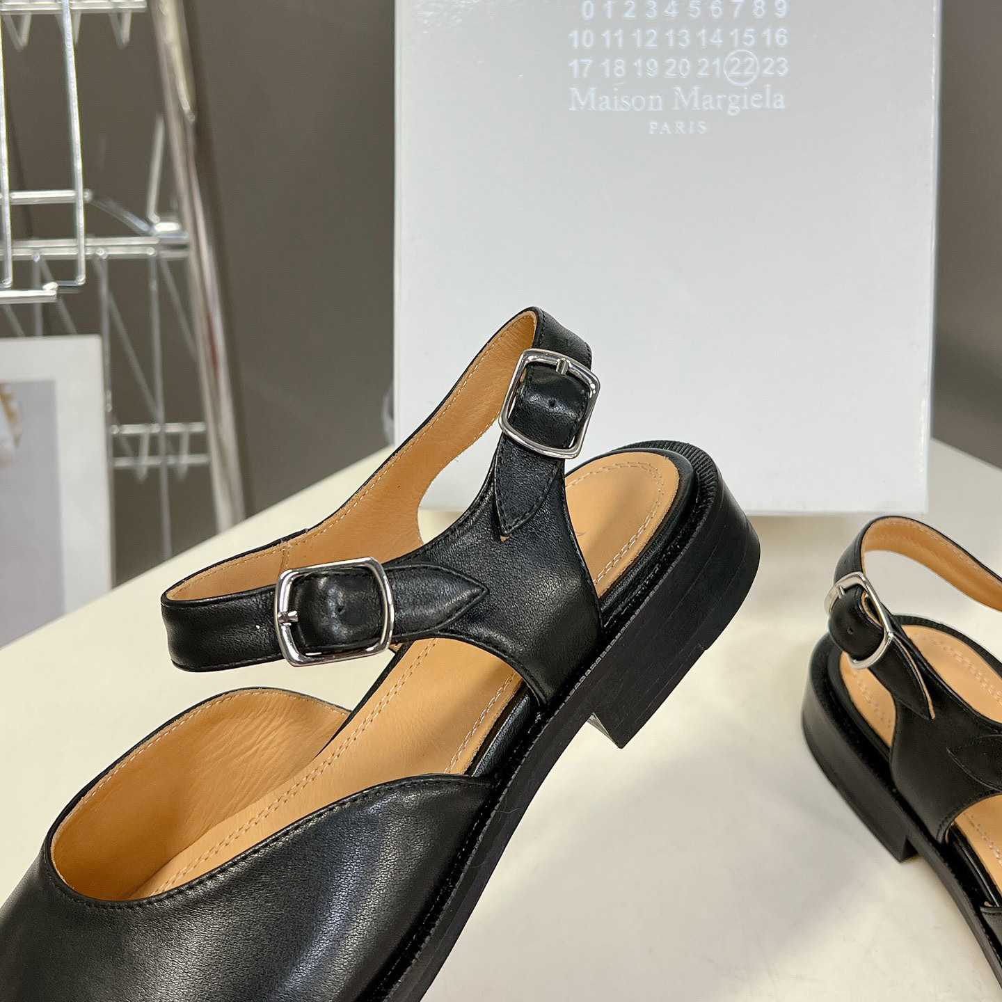 Maison Margiela Tabi Sandals - EUR FASHION