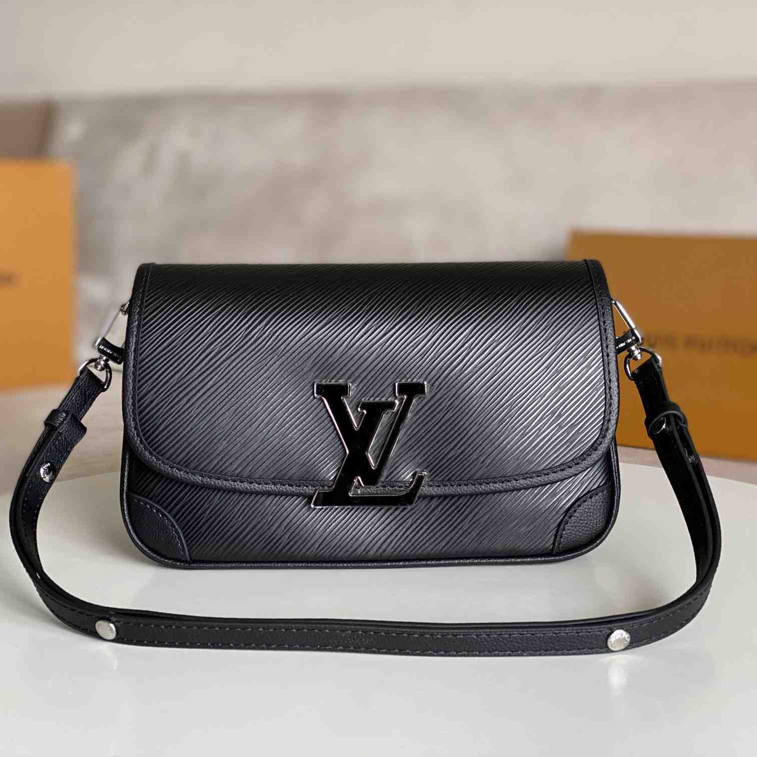 Louis Vuitton Buci    M59386 - EUR FASHION