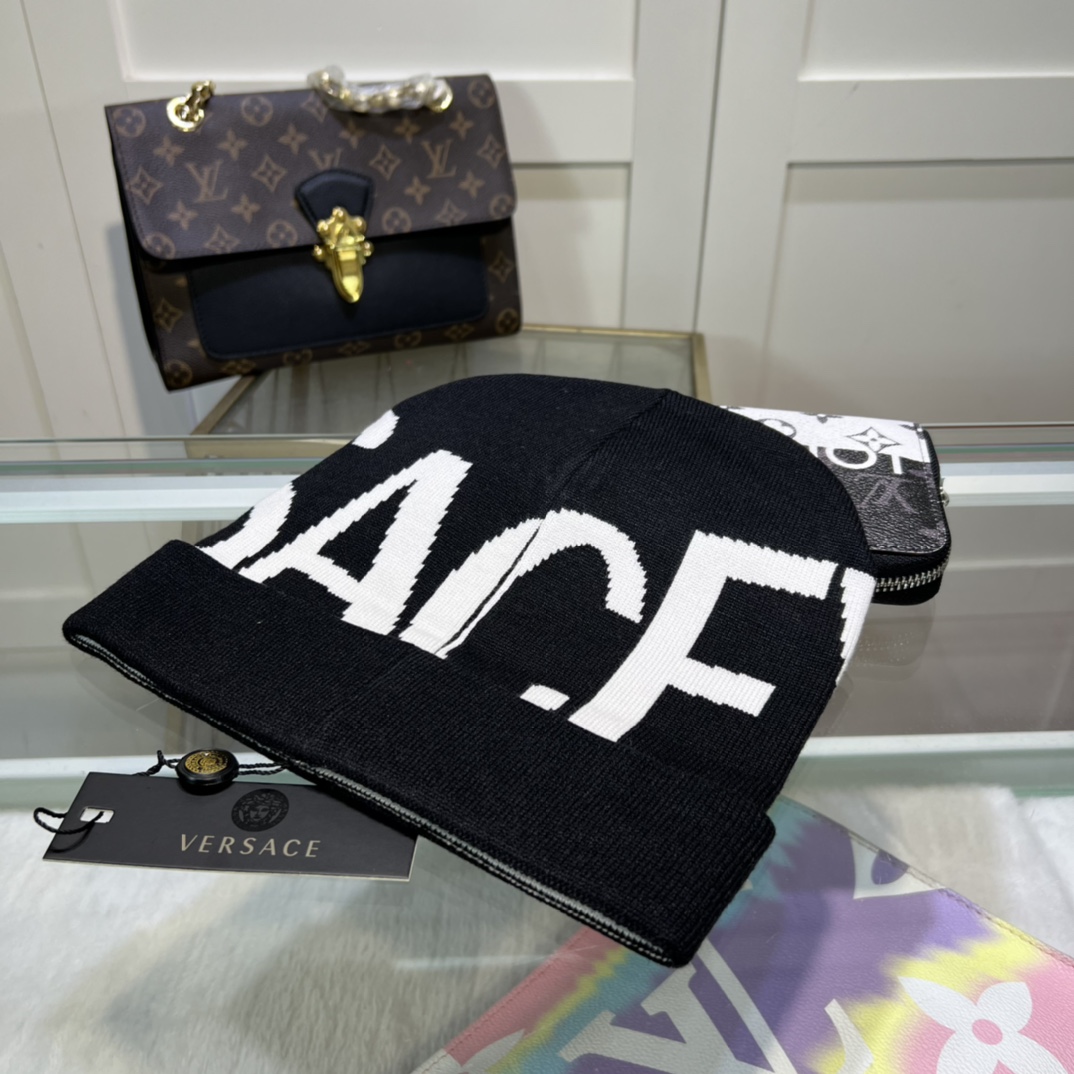 Versace Logo-intarsia Wool Beanie - EUR FASHION