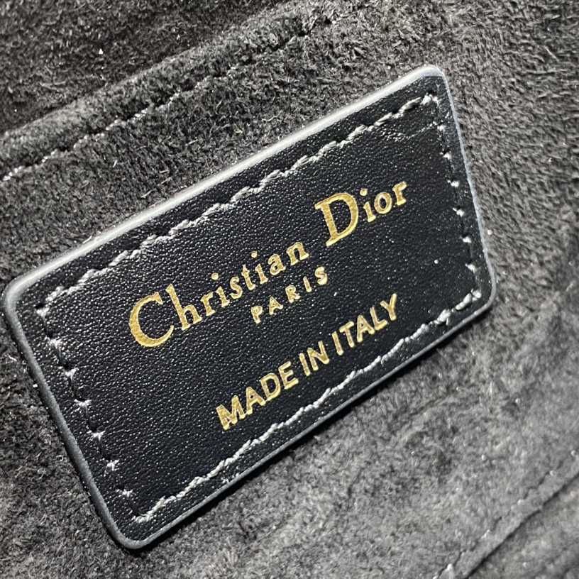 Dior Small 30 Montaigne Avenue Bag - EUR FASHION