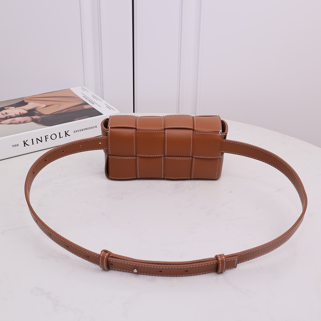 Bottega Veneta Cassette Belt Bag - EUR FASHION