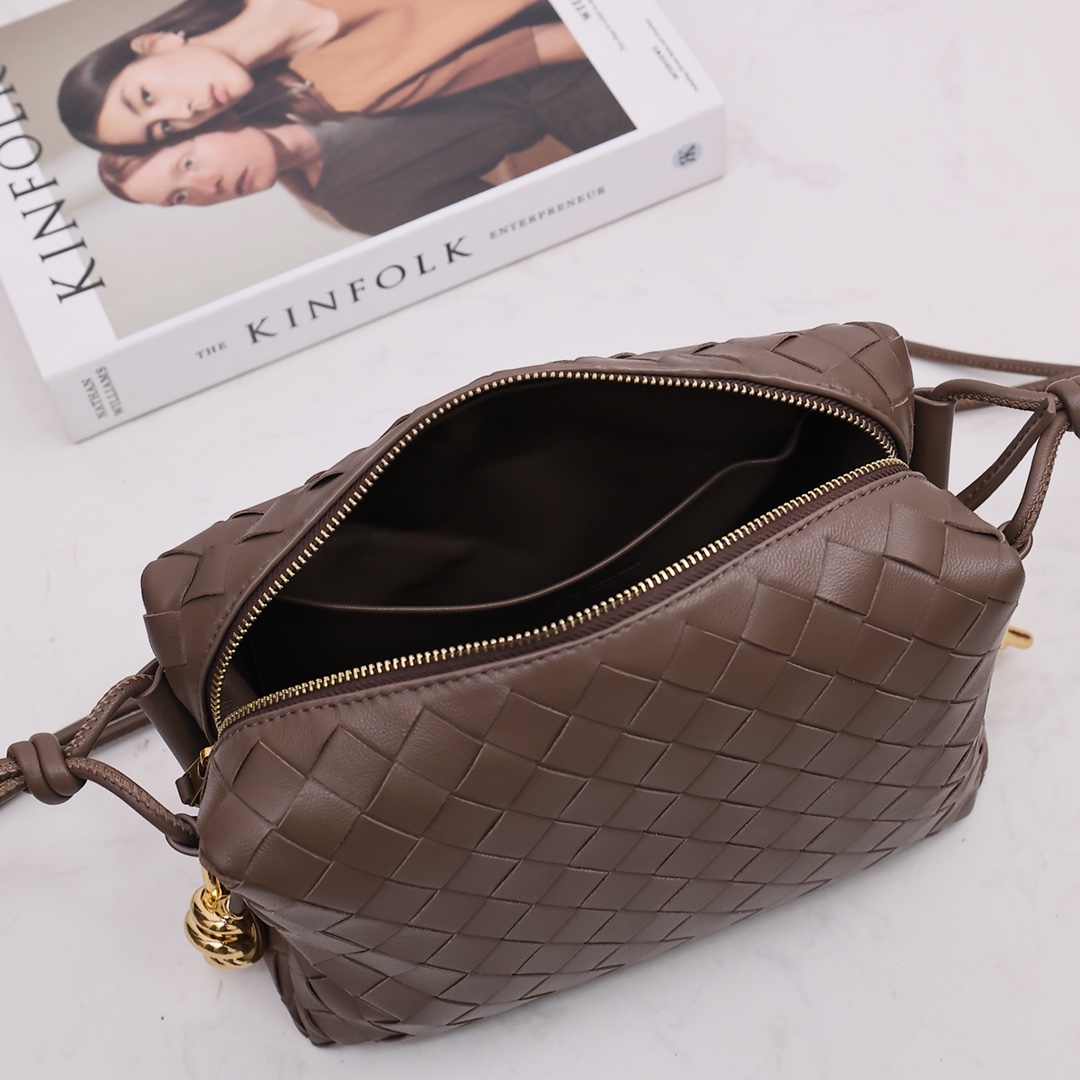 Bottega Veneta Small Loop Camera Bag - EUR FASHION