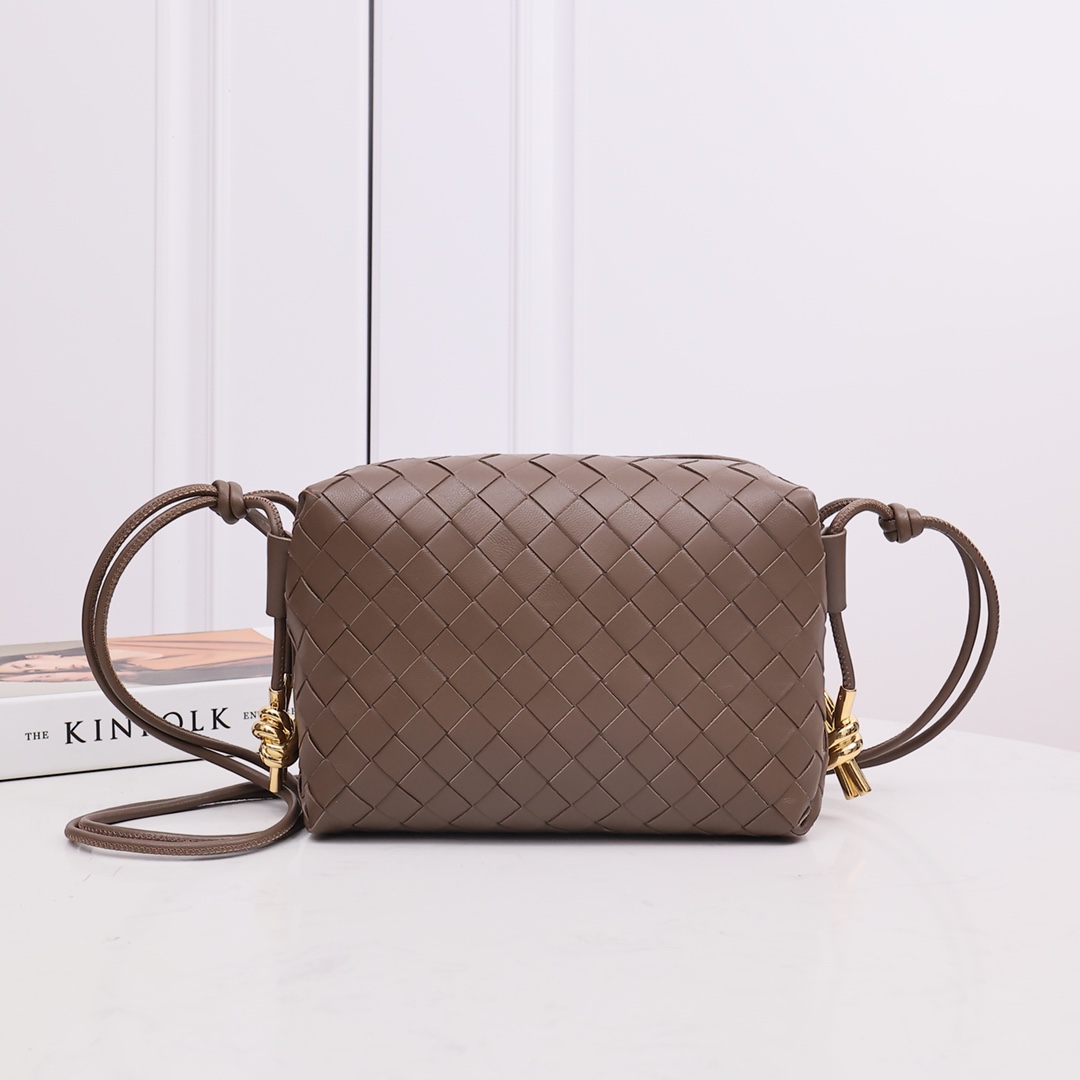 Bottega Veneta Small Loop Camera Bag - EUR FASHION