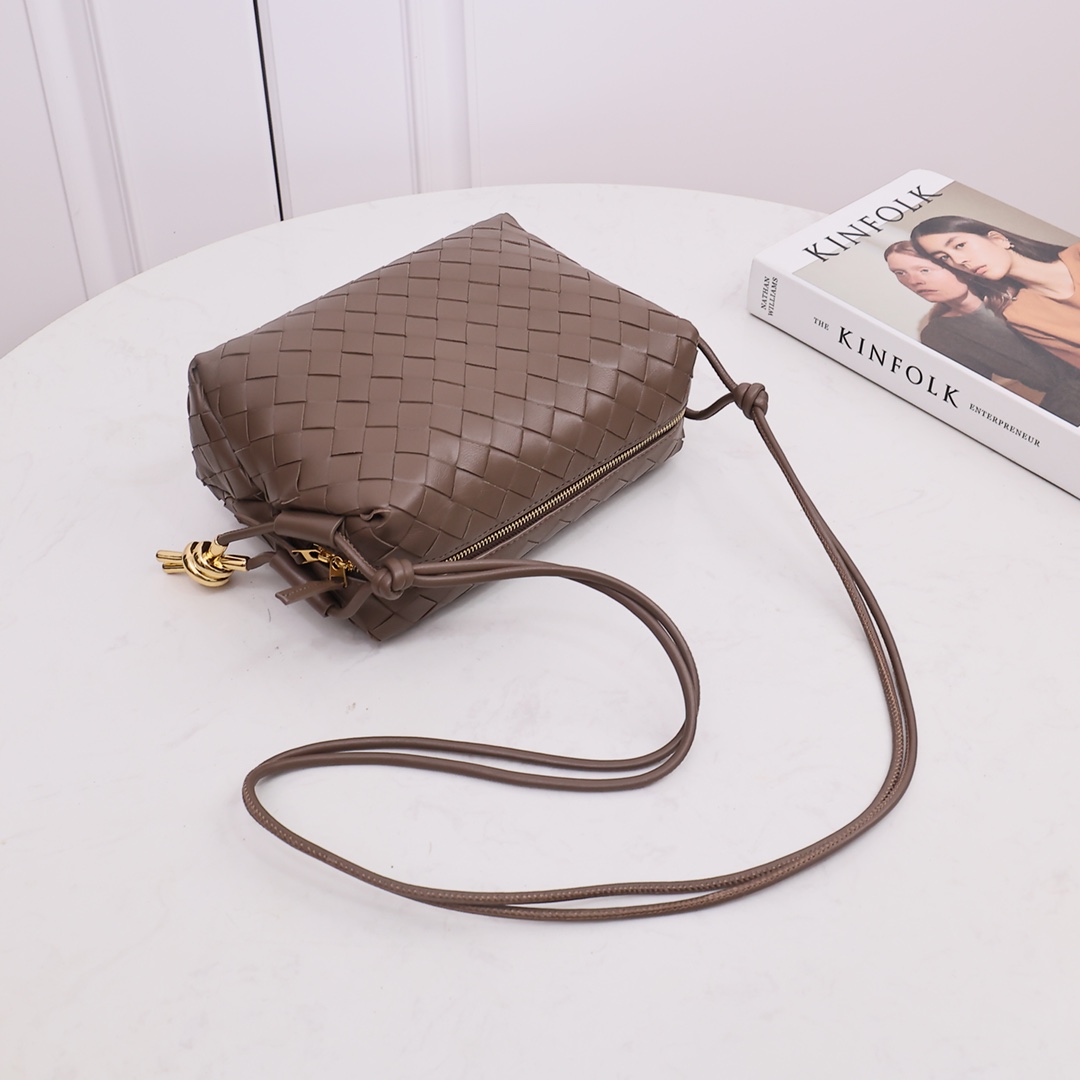 Bottega Veneta Small Loop Camera Bag - EUR FASHION