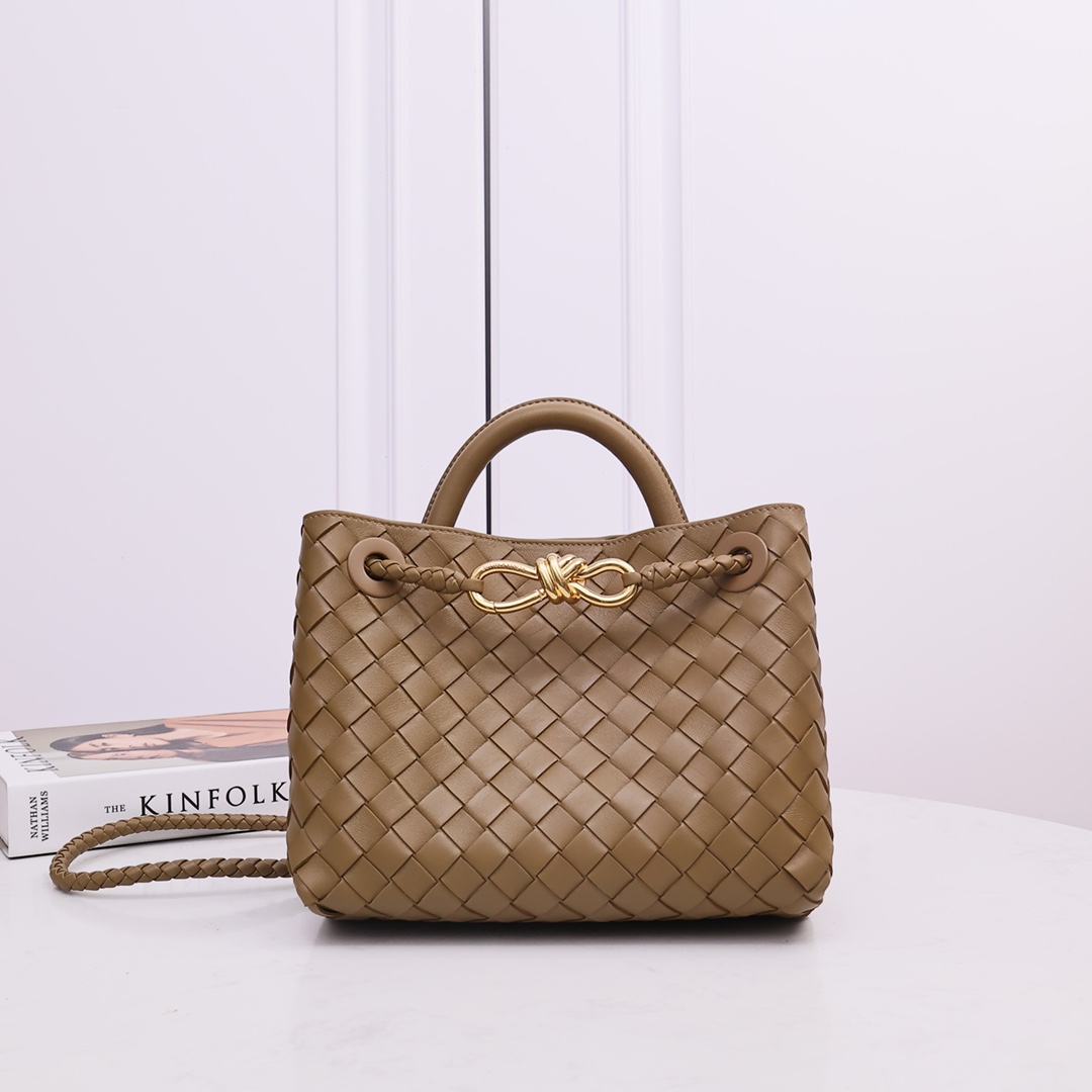 Bottega Veneta Small Andiamo - EUR FASHION