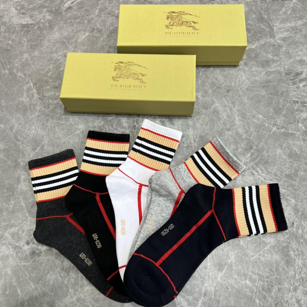 Burberry Socks/Box - EUR FASHION