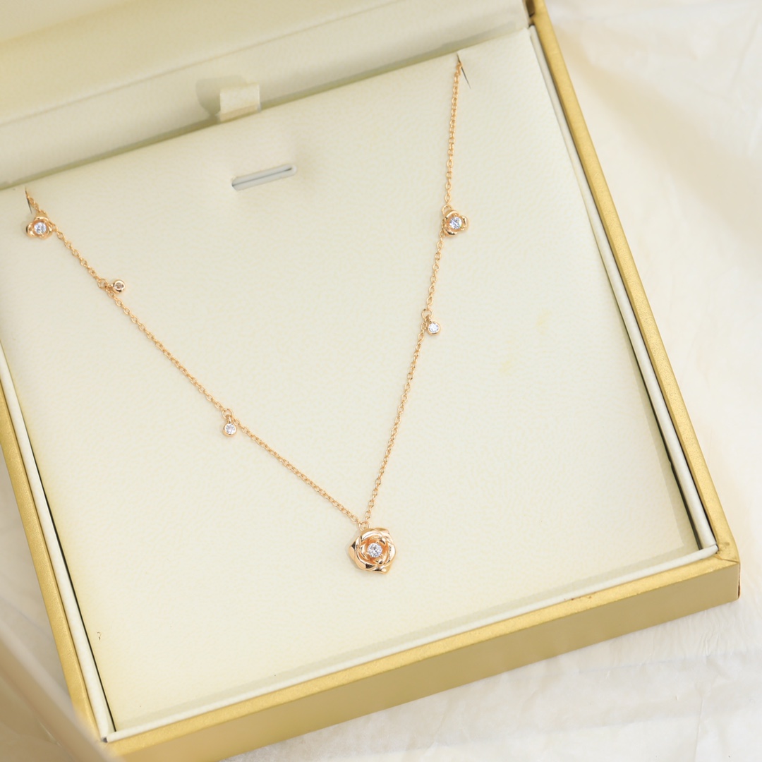 Piaget Rose Necklace - EUR FASHION