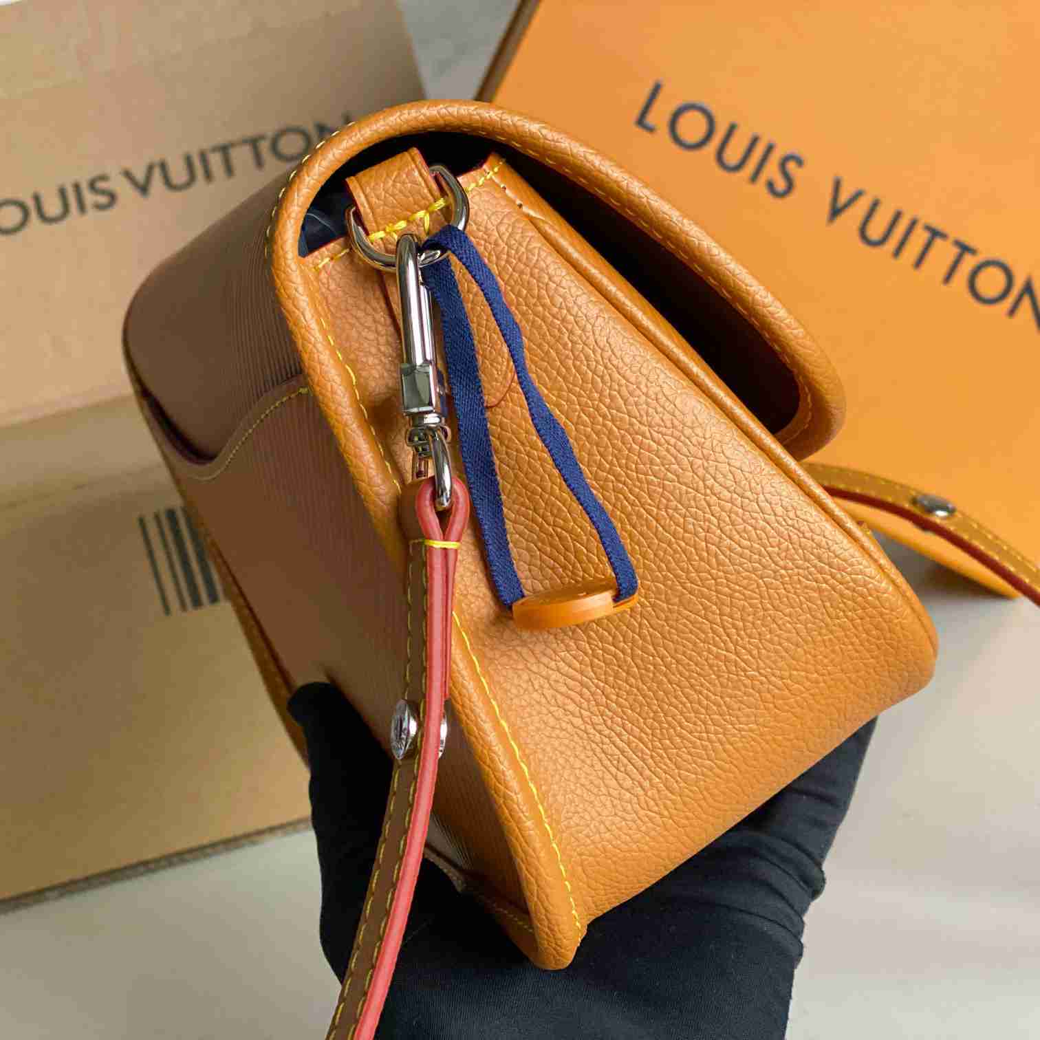 Louis Vuitton Buci    M59459 - EUR FASHION