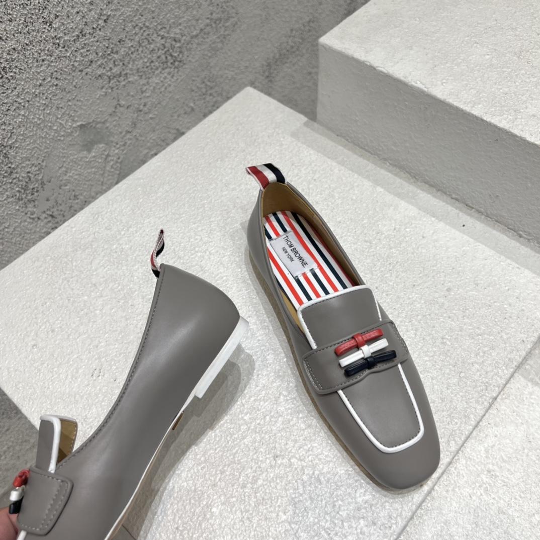 Thom Browne Bow-detail Flat Loafers - EUR FASHION