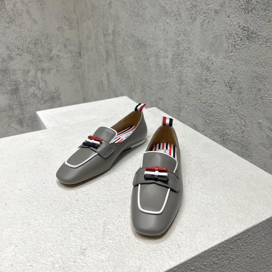 Thom Browne Bow-detail Flat Loafers - EUR FASHION