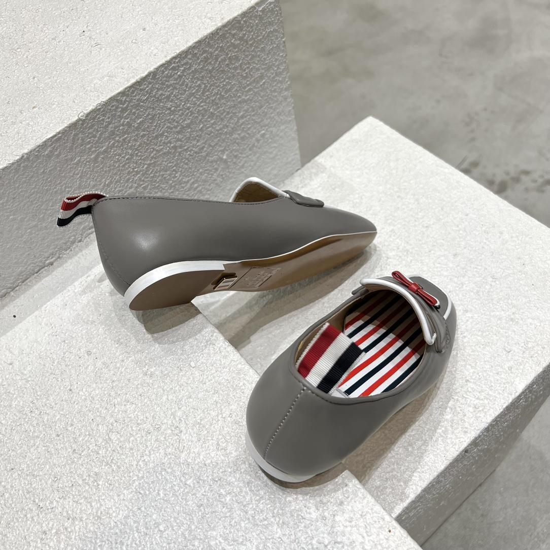 Thom Browne Bow-detail Flat Loafers - EUR FASHION