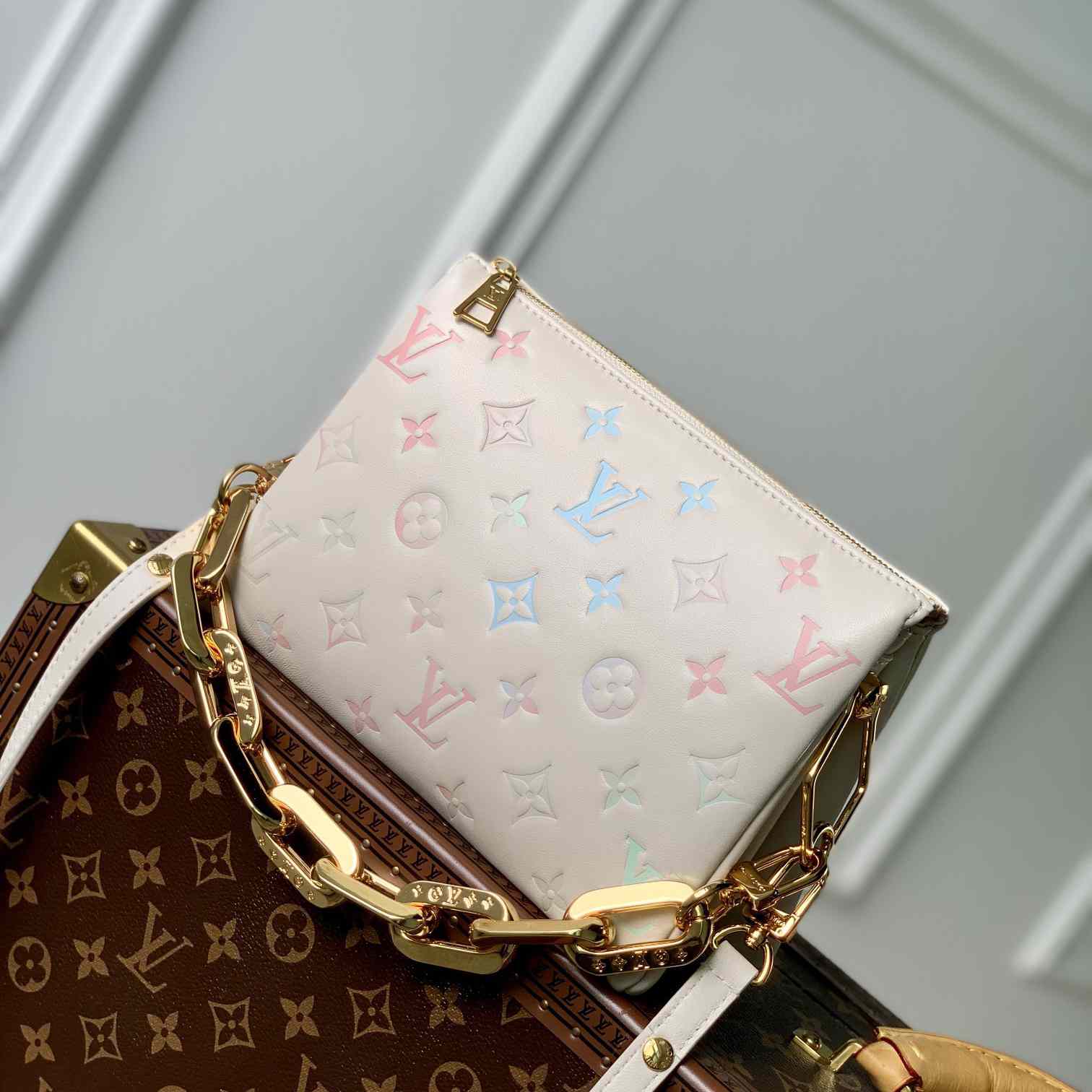 Louis Vuitton Coussin Bag (21-16-7cm)    M22993 - EUR FASHION