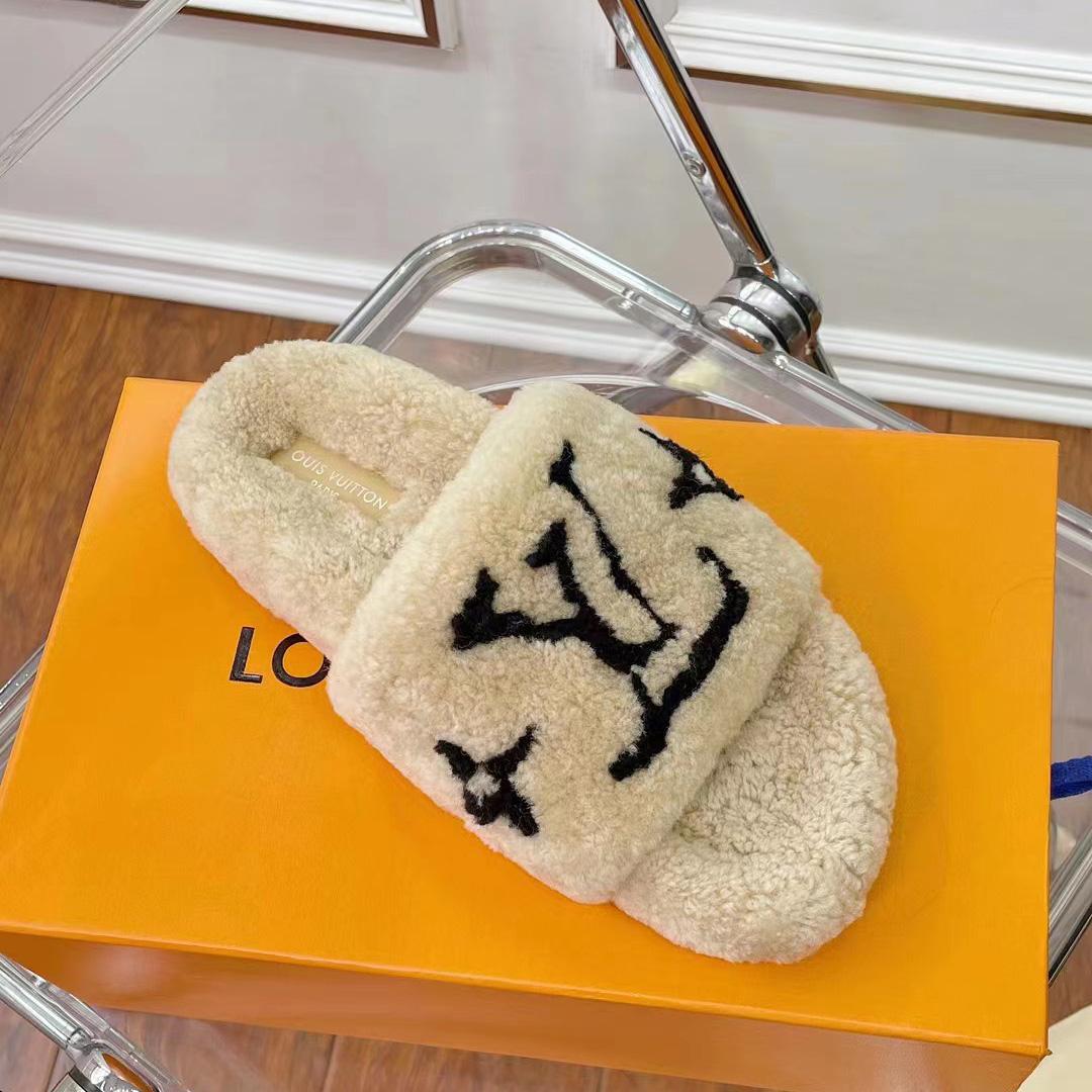 Louis Vuitton Shearling Slides - EUR FASHION