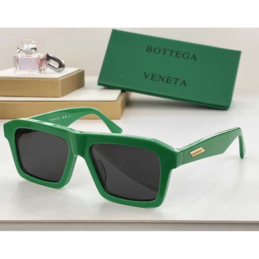 Bottega Green Square Sunglasses - EUR FASHION