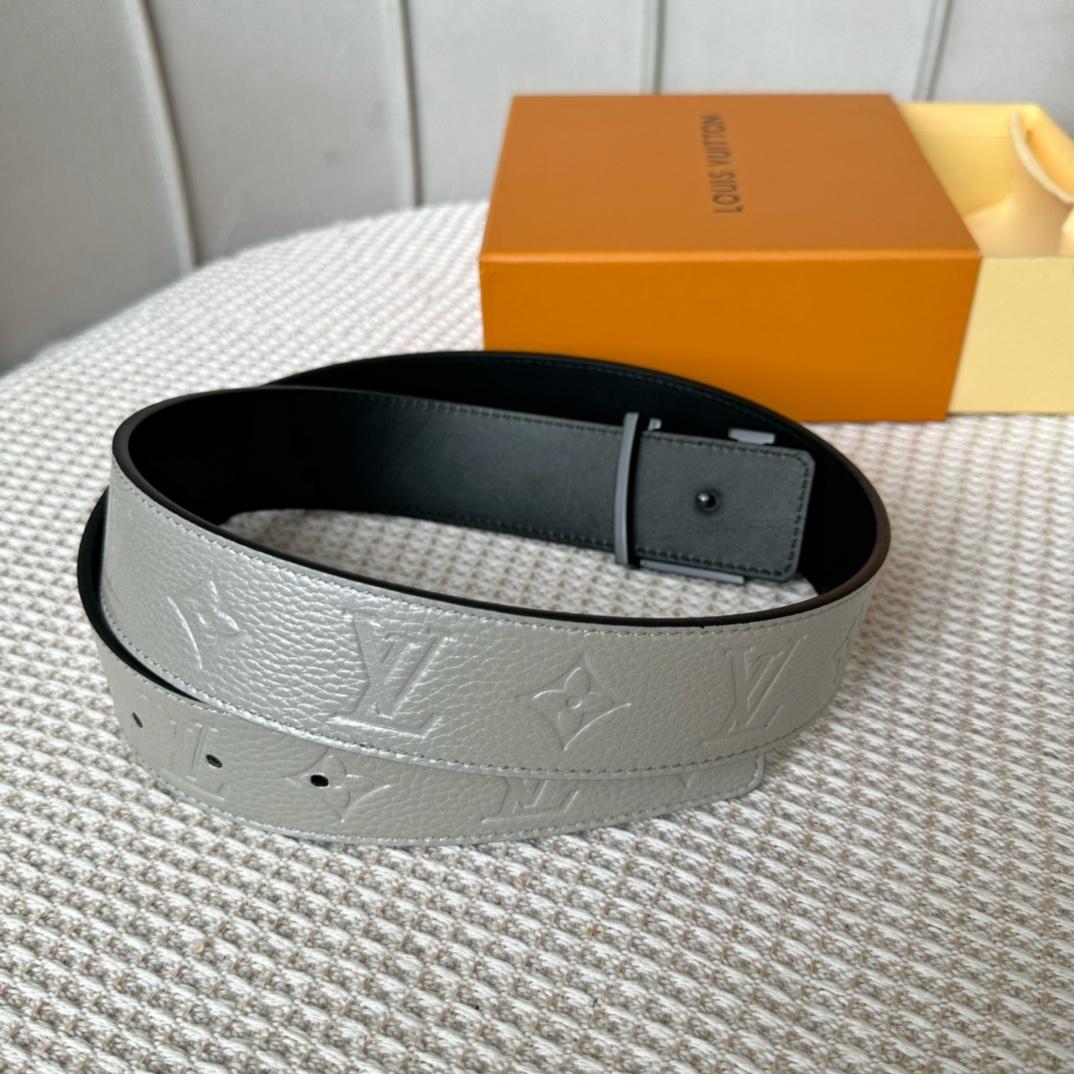 Louis Vuitton LV Initials 40mm Reversible Belt   M8261V - EUR FASHION