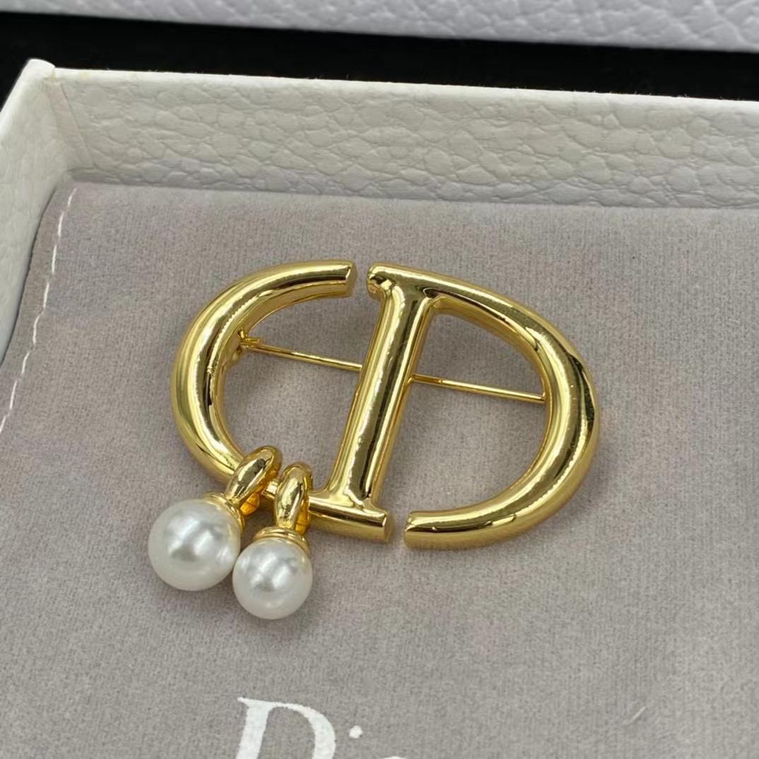 Dior Brooch - EUR FASHION