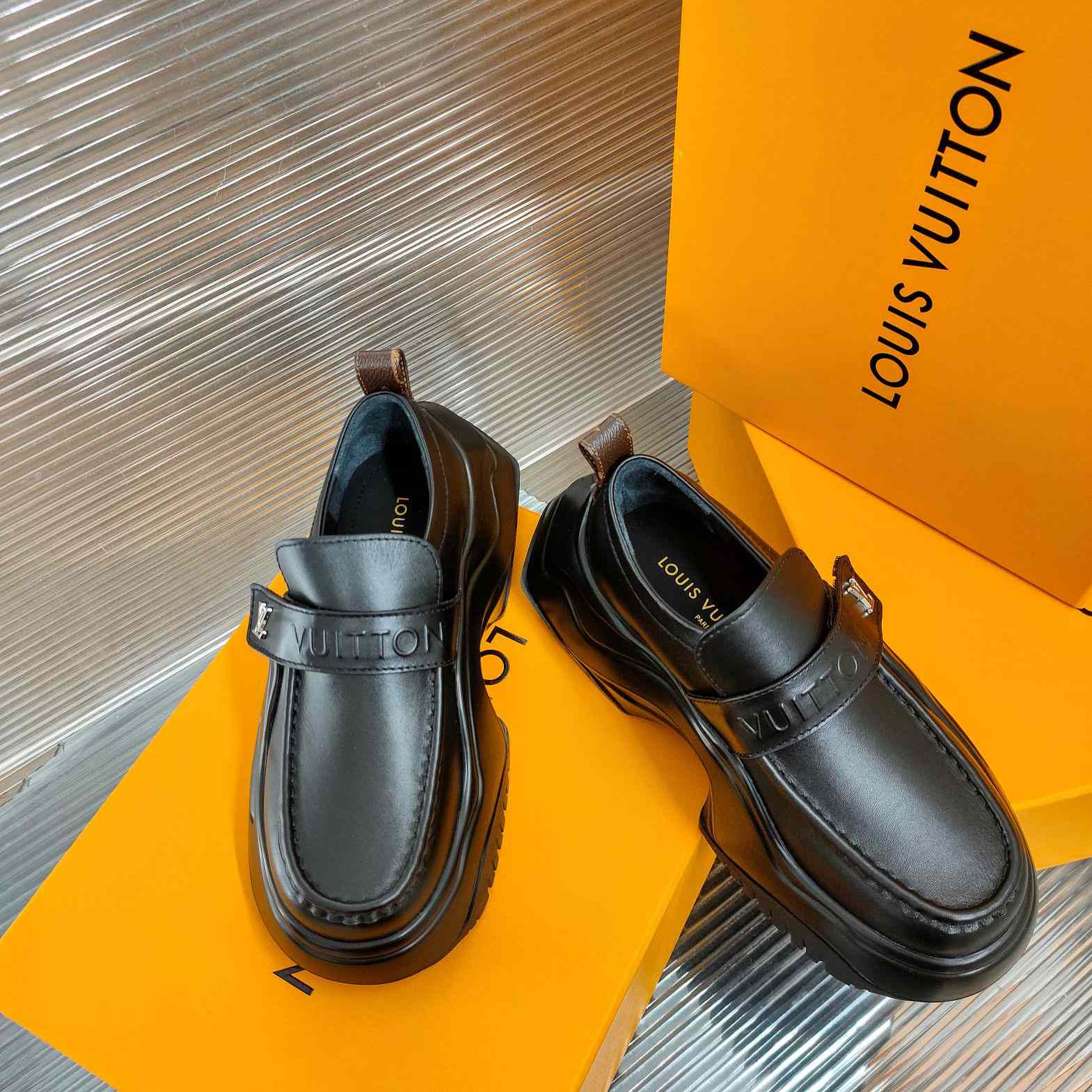 Louis Vuitton LV Archlight 2.0 Platform Loafer  1ABIJQ - EUR FASHION