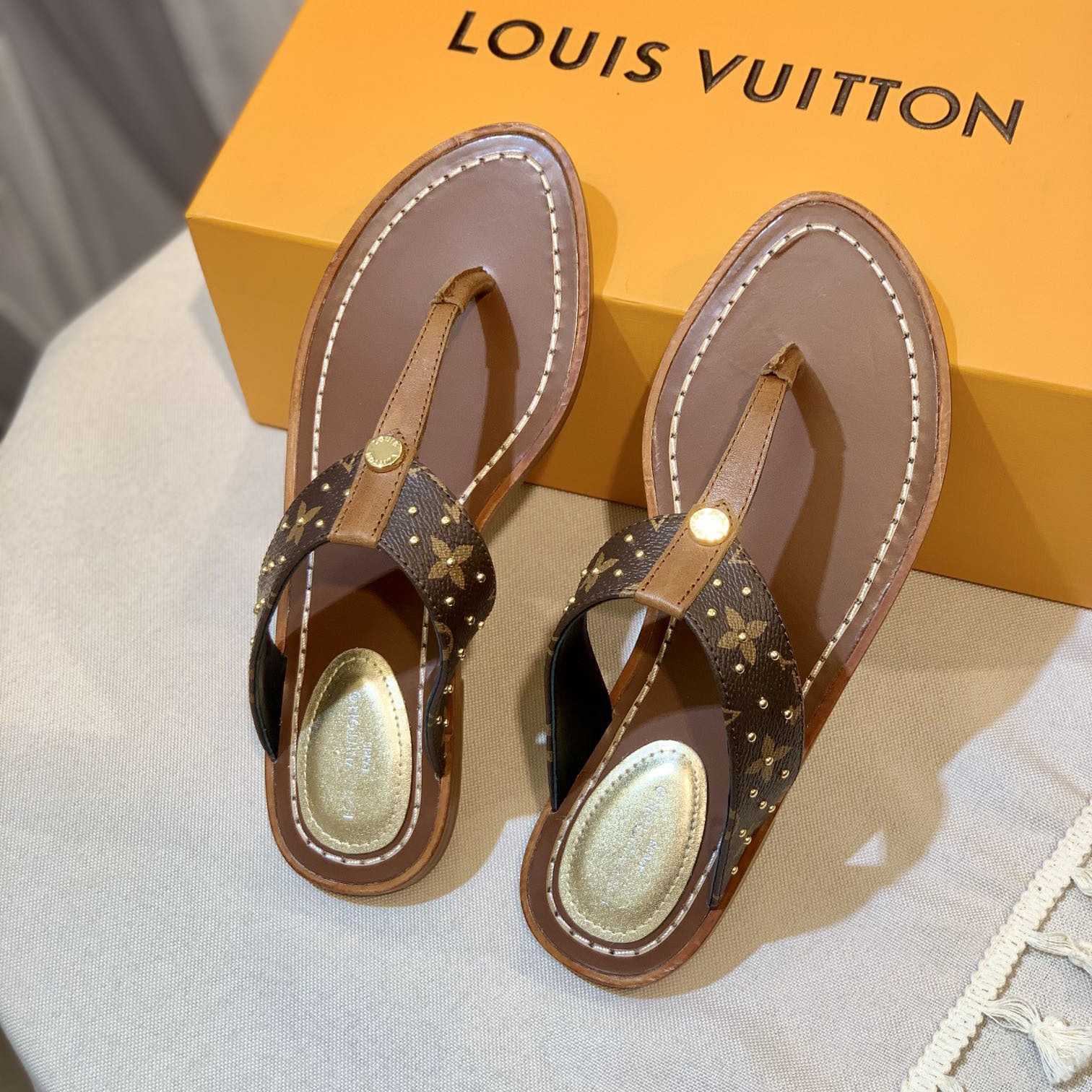 Louis Vuitton Sunny Flat Thong   1AB37T - EUR FASHION