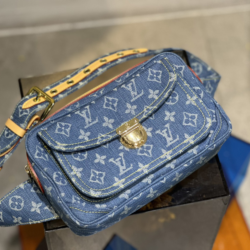 Louis Vuitton Blue Monogram Denim Bumbag   M95347 - EUR FASHION