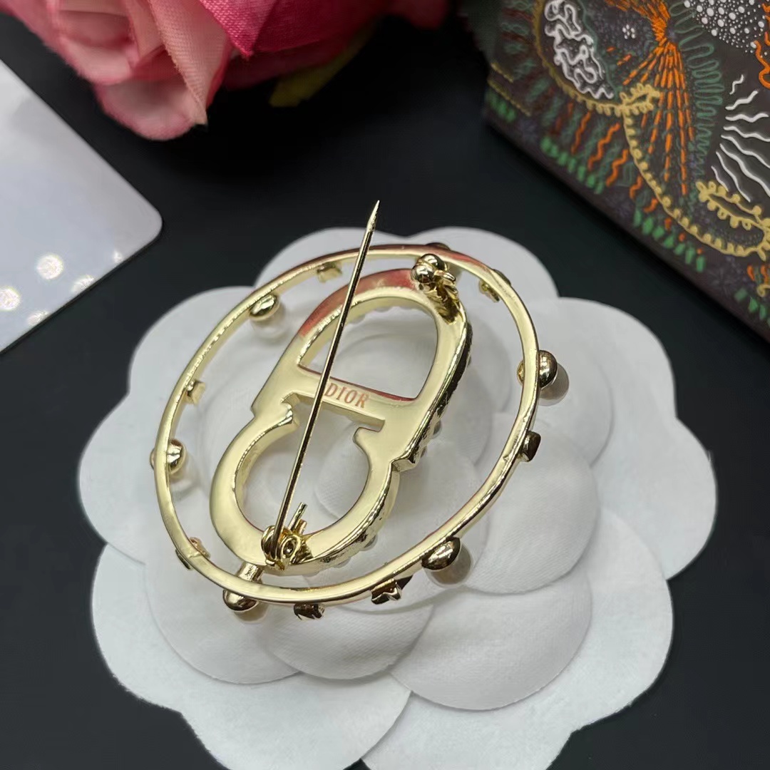 Dior Crystal Pearl Clair D Lune Brooch Gold - EUR FASHION