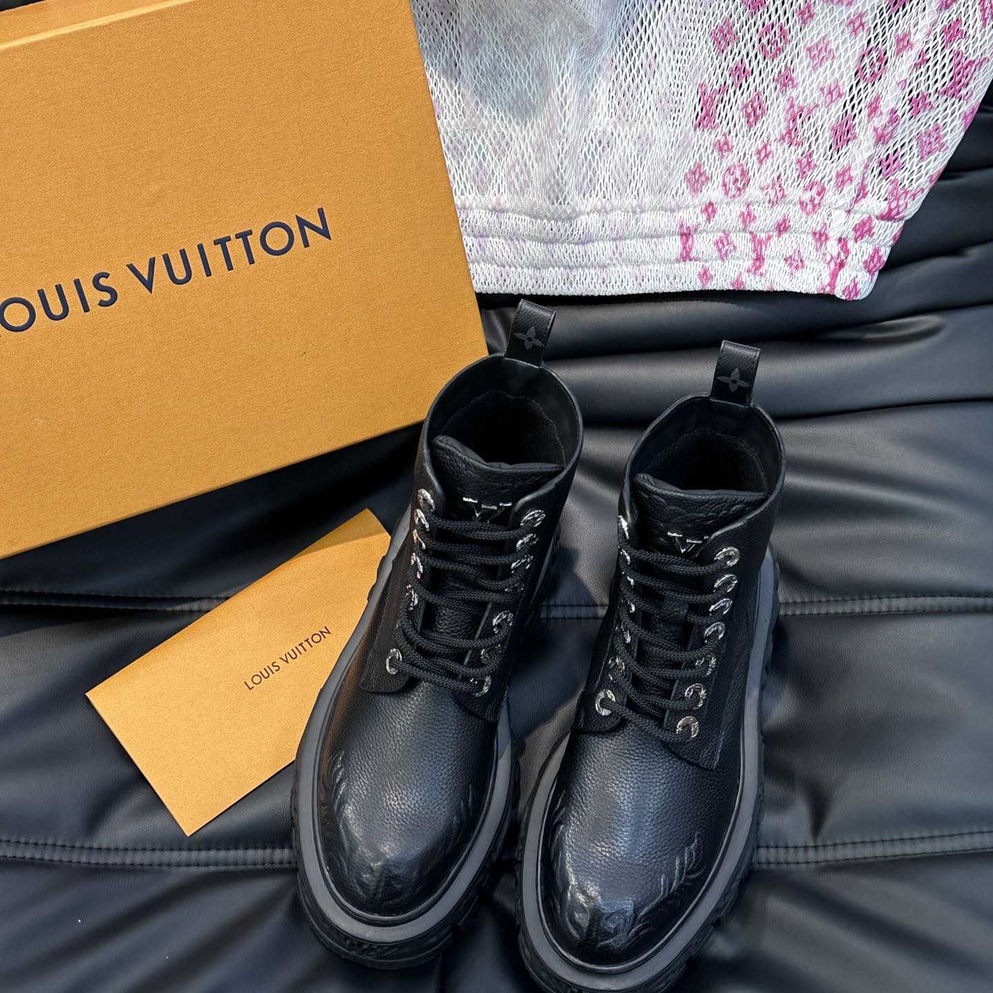 Louis Vuitton LV Baroque Ranger Boot    1AB8NG - EUR FASHION