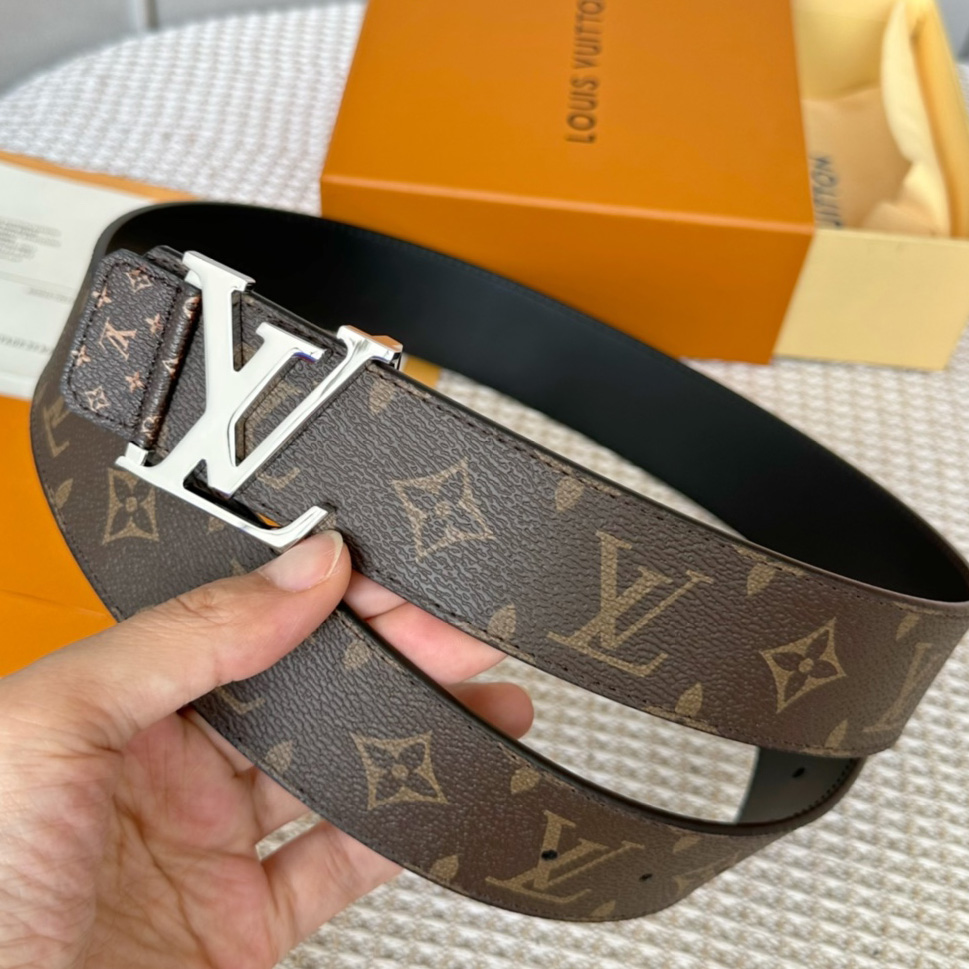 Louis Vuitton LV Tag 40MM Reversible Belt     M0686Q - EUR FASHION