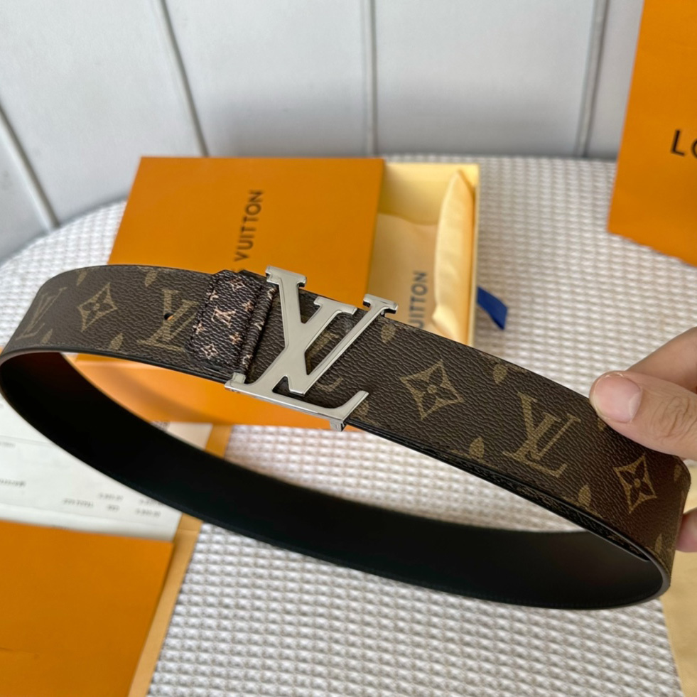 Louis Vuitton LV Tag 40MM Reversible Belt     M0686Q - EUR FASHION