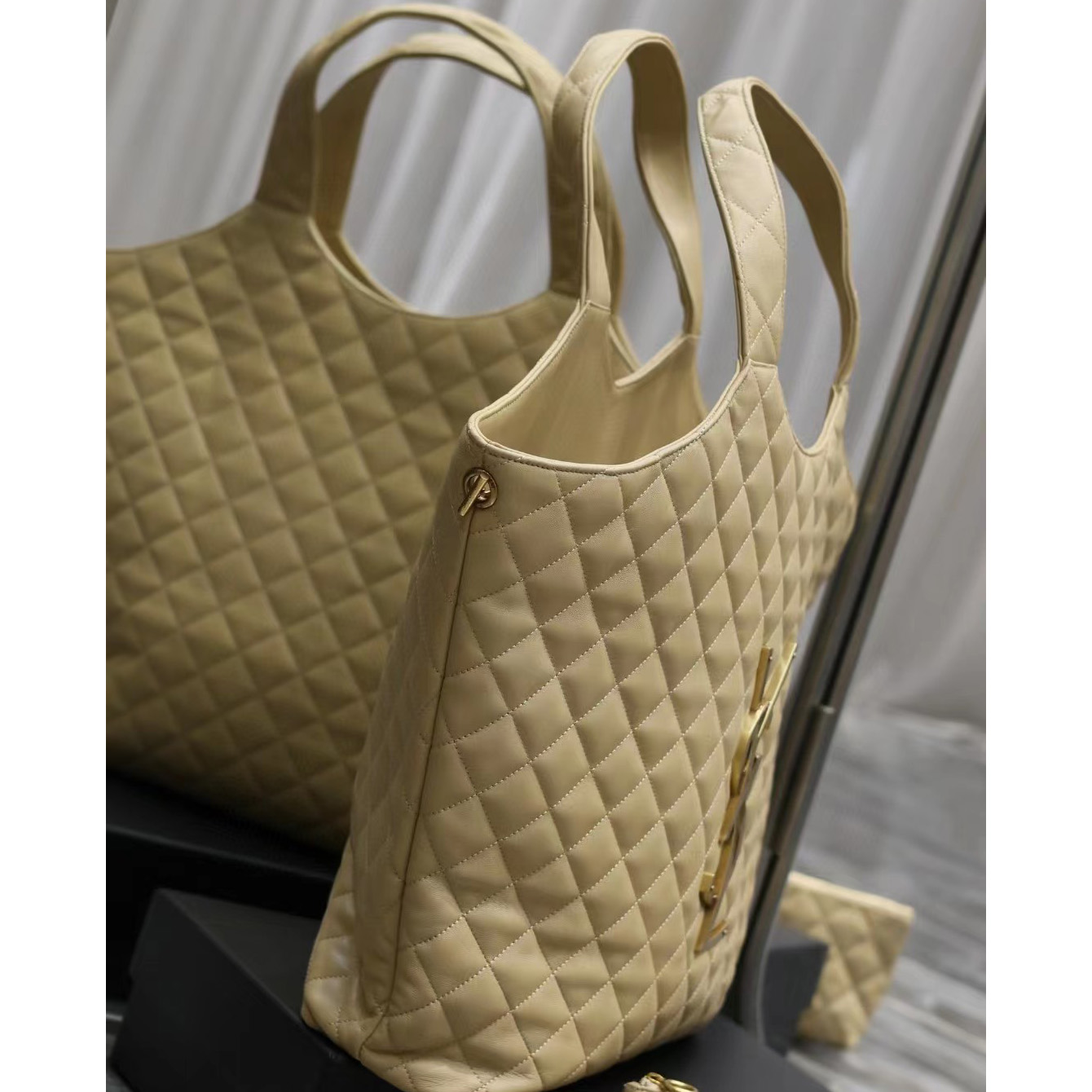 Saint Laurent Icare Extra large Embellished Quilted Leather Tote (58-34-8cm) - EUR FASHION