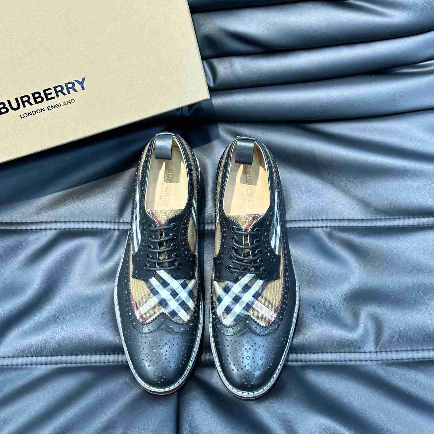 Burberry Vintage Check Paneled Derby Shoes - EUR FASHION