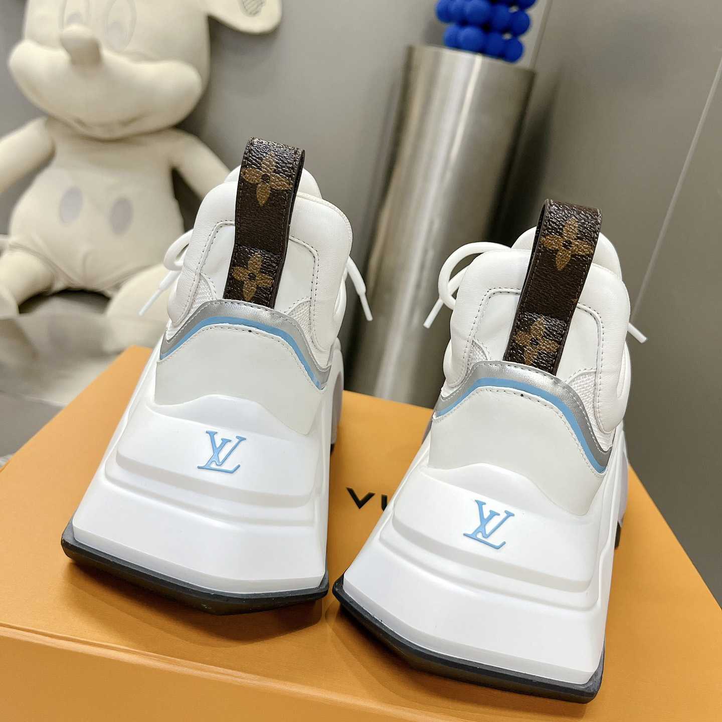 Louis Vuitton LV Archlight 2.0 Platform Sneaker    1ABI0L - EUR FASHION