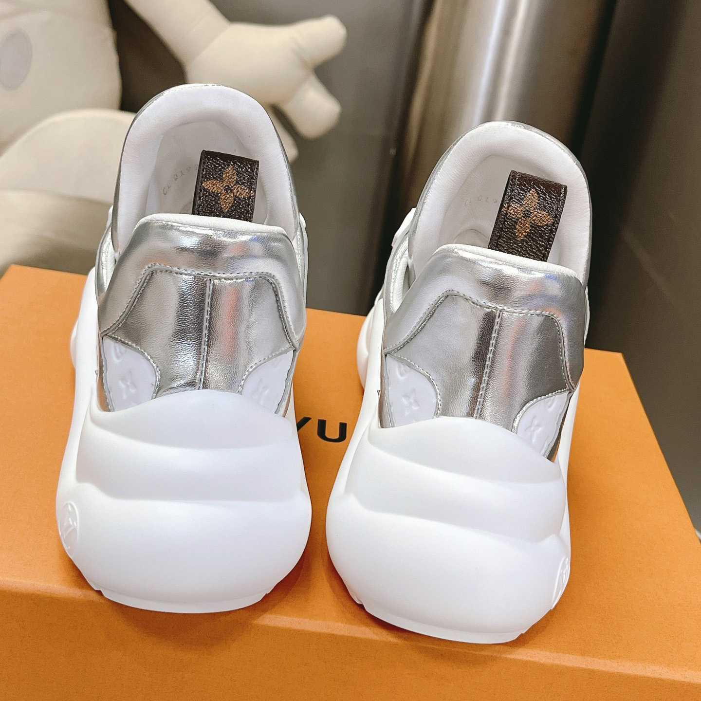 Louis Vuitton LV Archlight Sneaker     1ABVFN - EUR FASHION