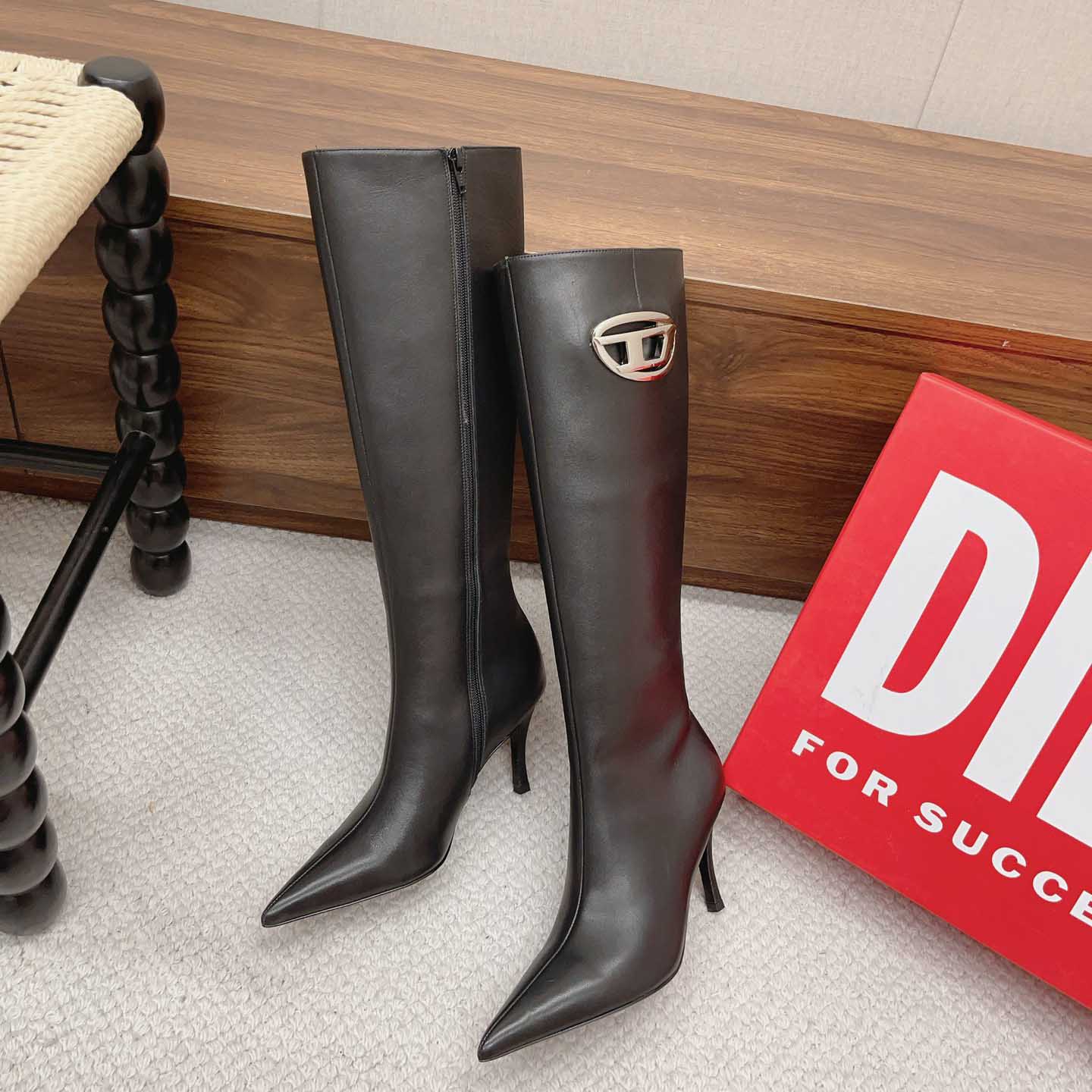 Diesel D-Venus HBT - Leather Boots With Oval D Plaque - EUR FASHION