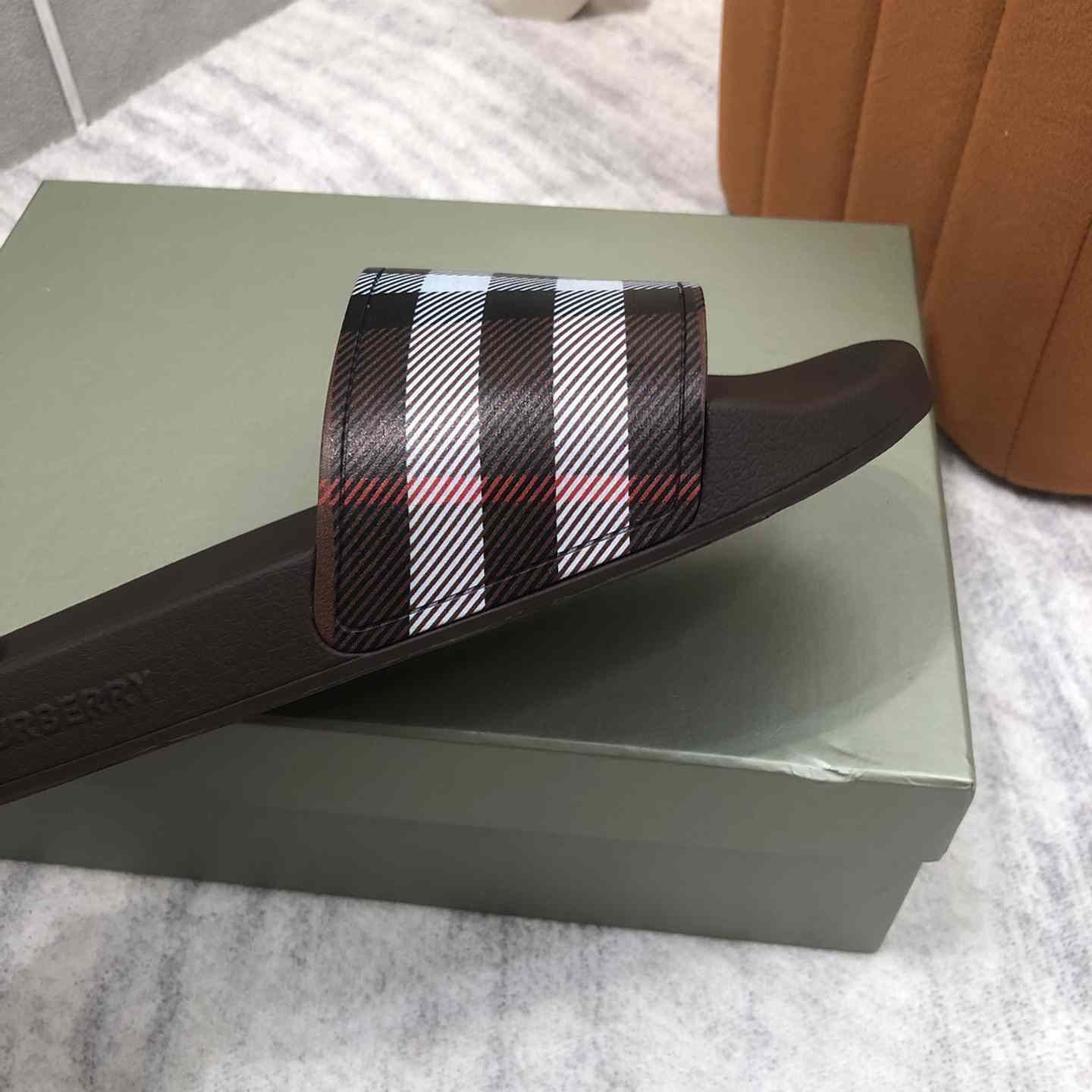 Burberry Check Print Slides - EUR FASHION